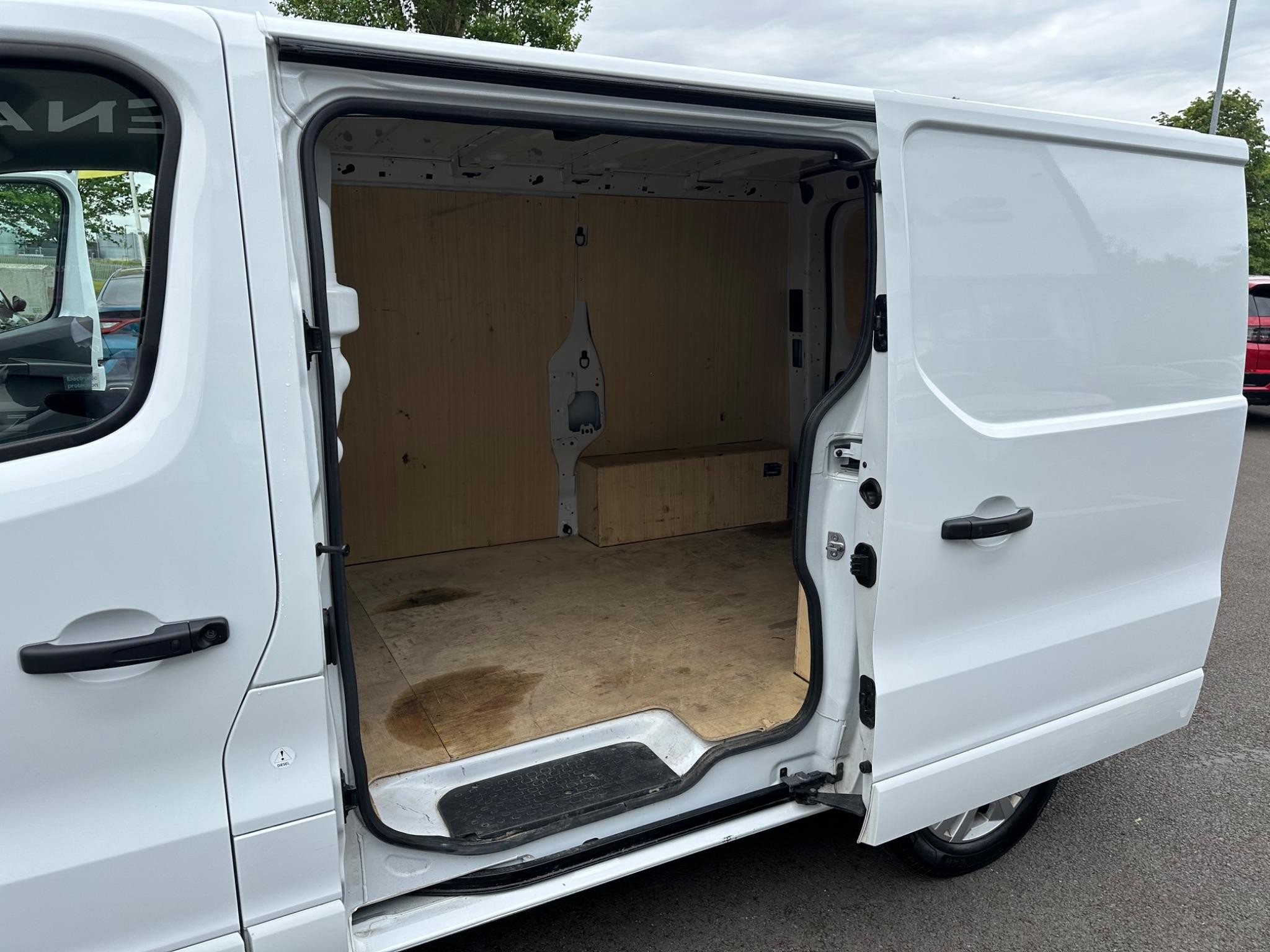 Renault Trafic Image 21
