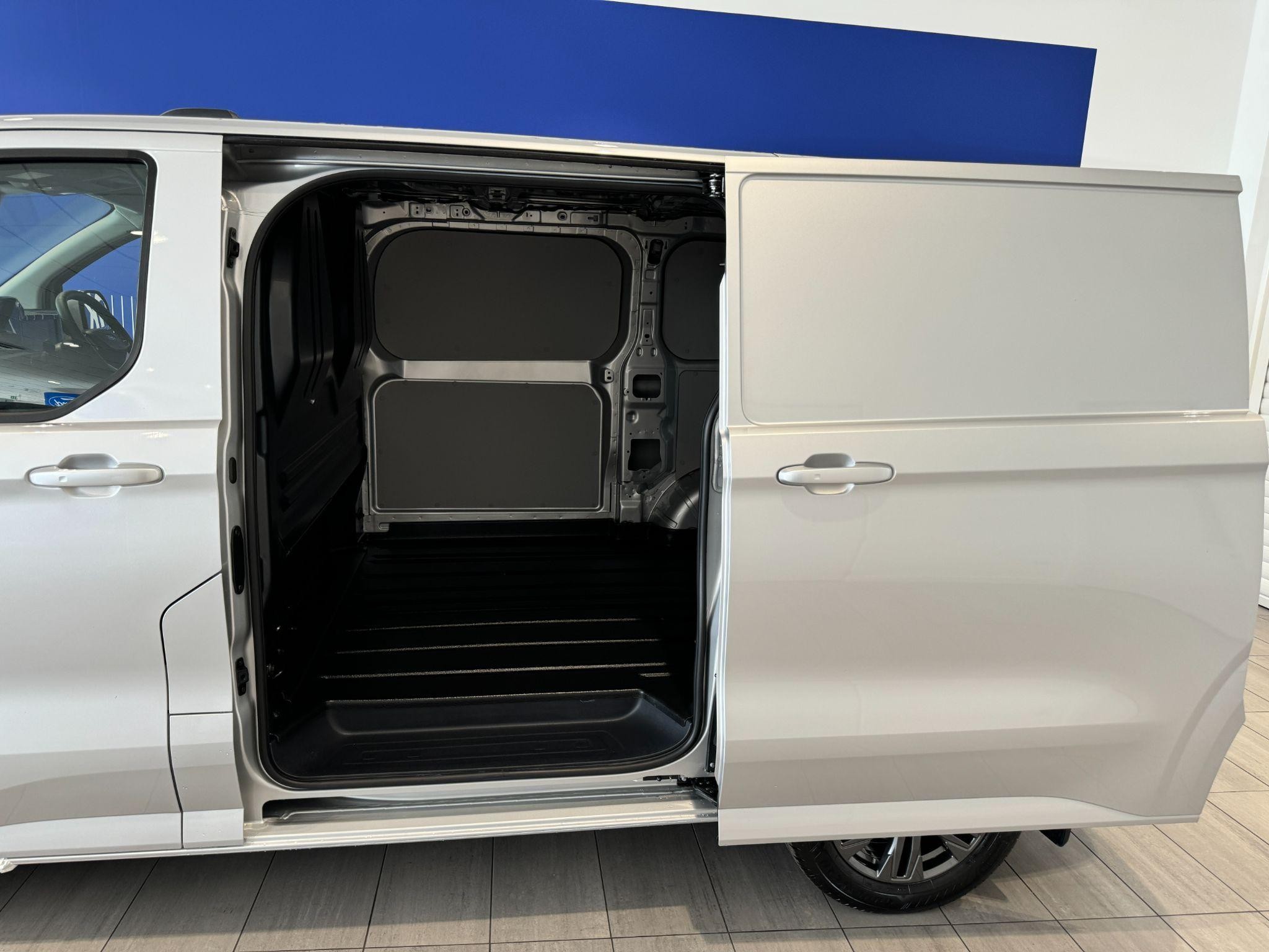 Ford Transit Custom Image 7