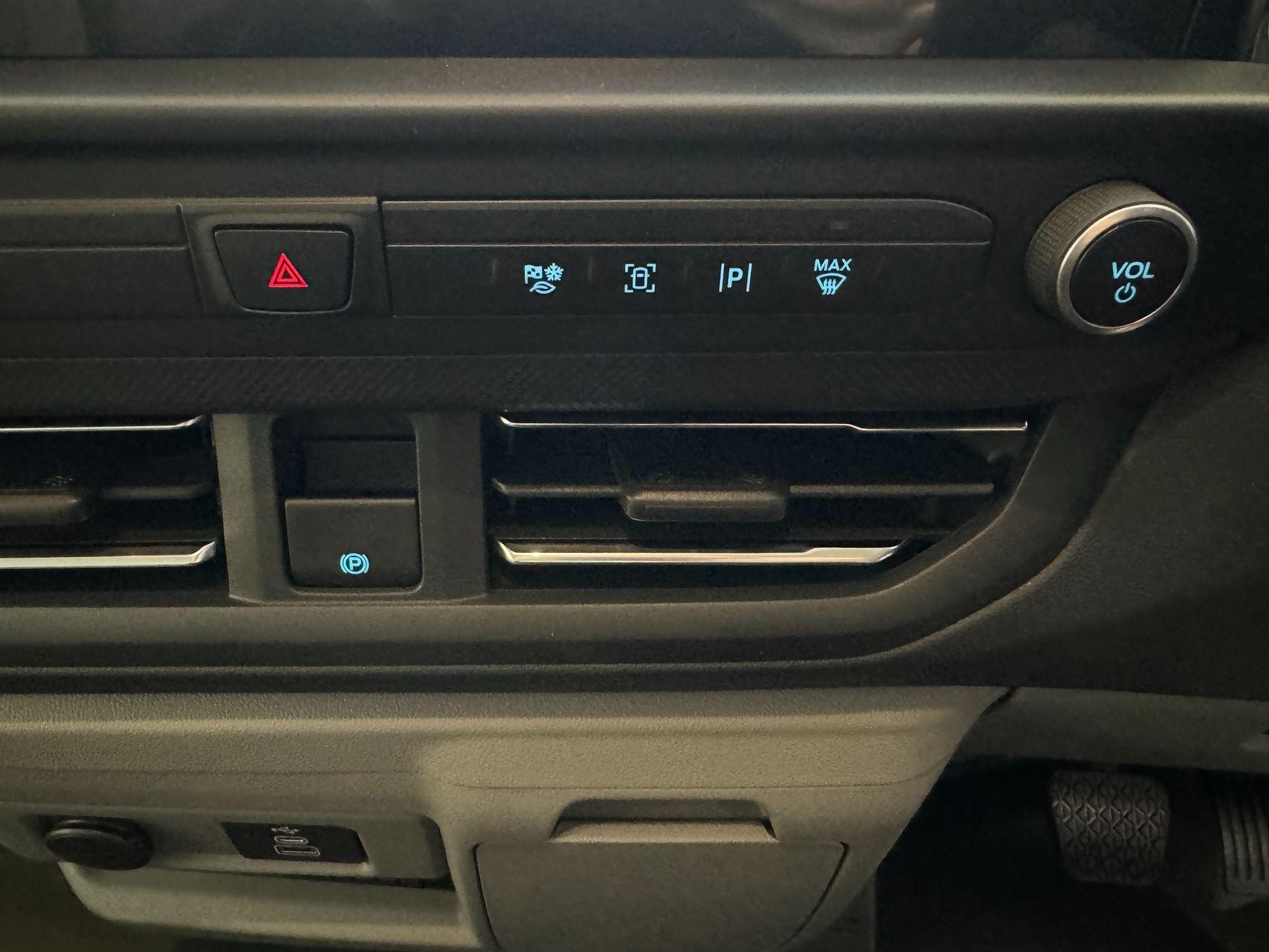 Ford Transit Custom Image 17