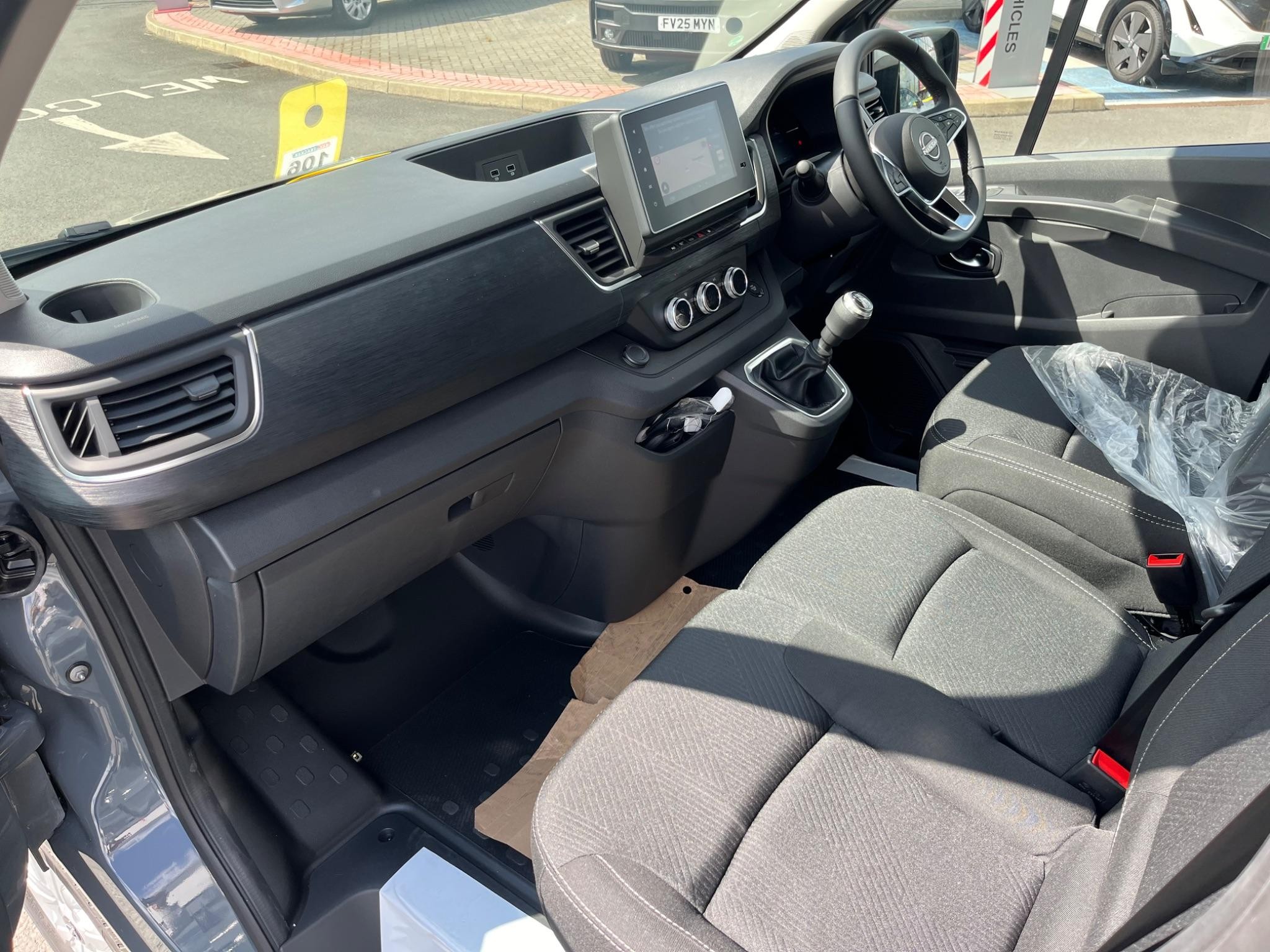 Nissan Primastar Image 19
