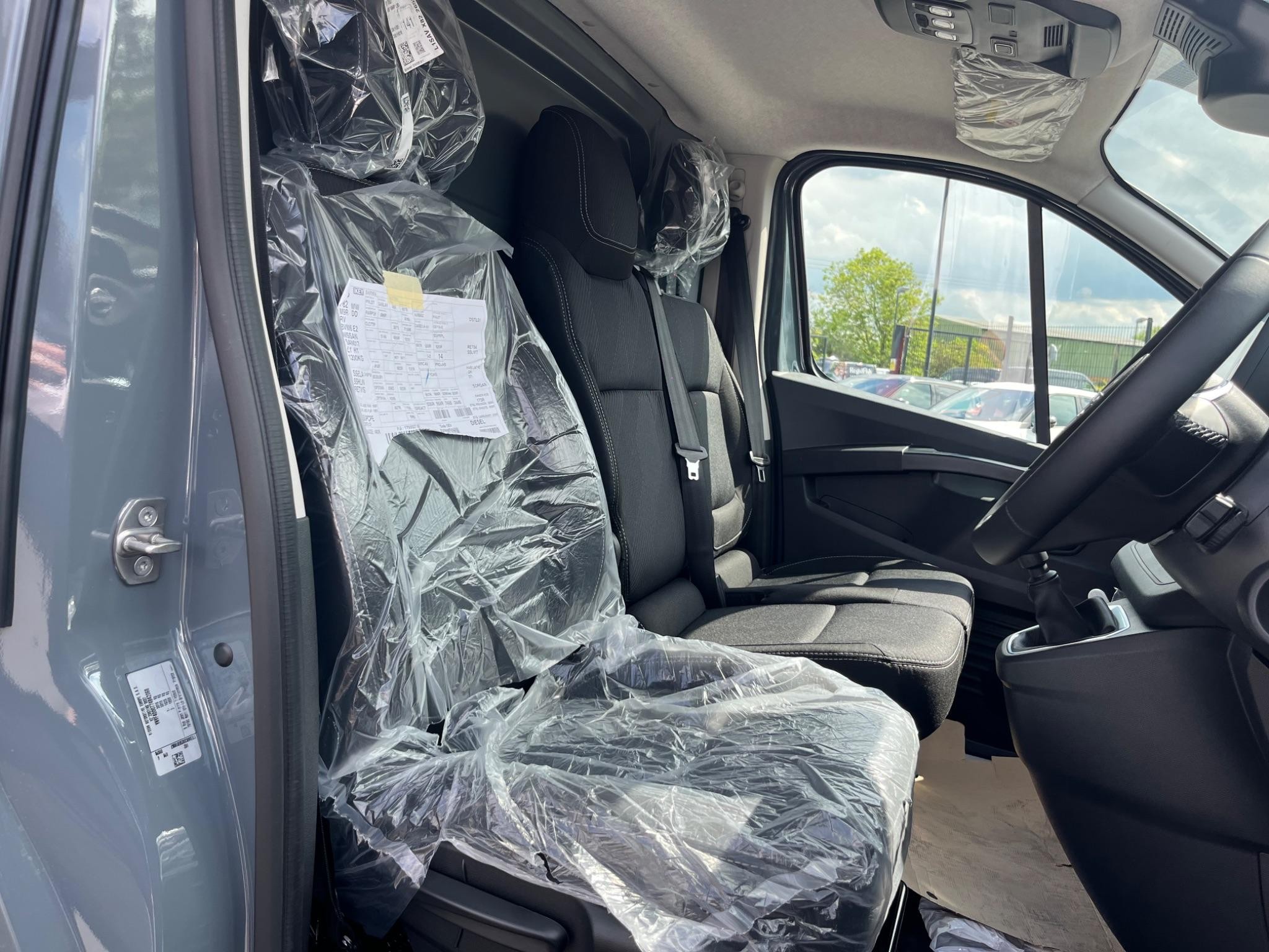 Nissan Primastar Image 23