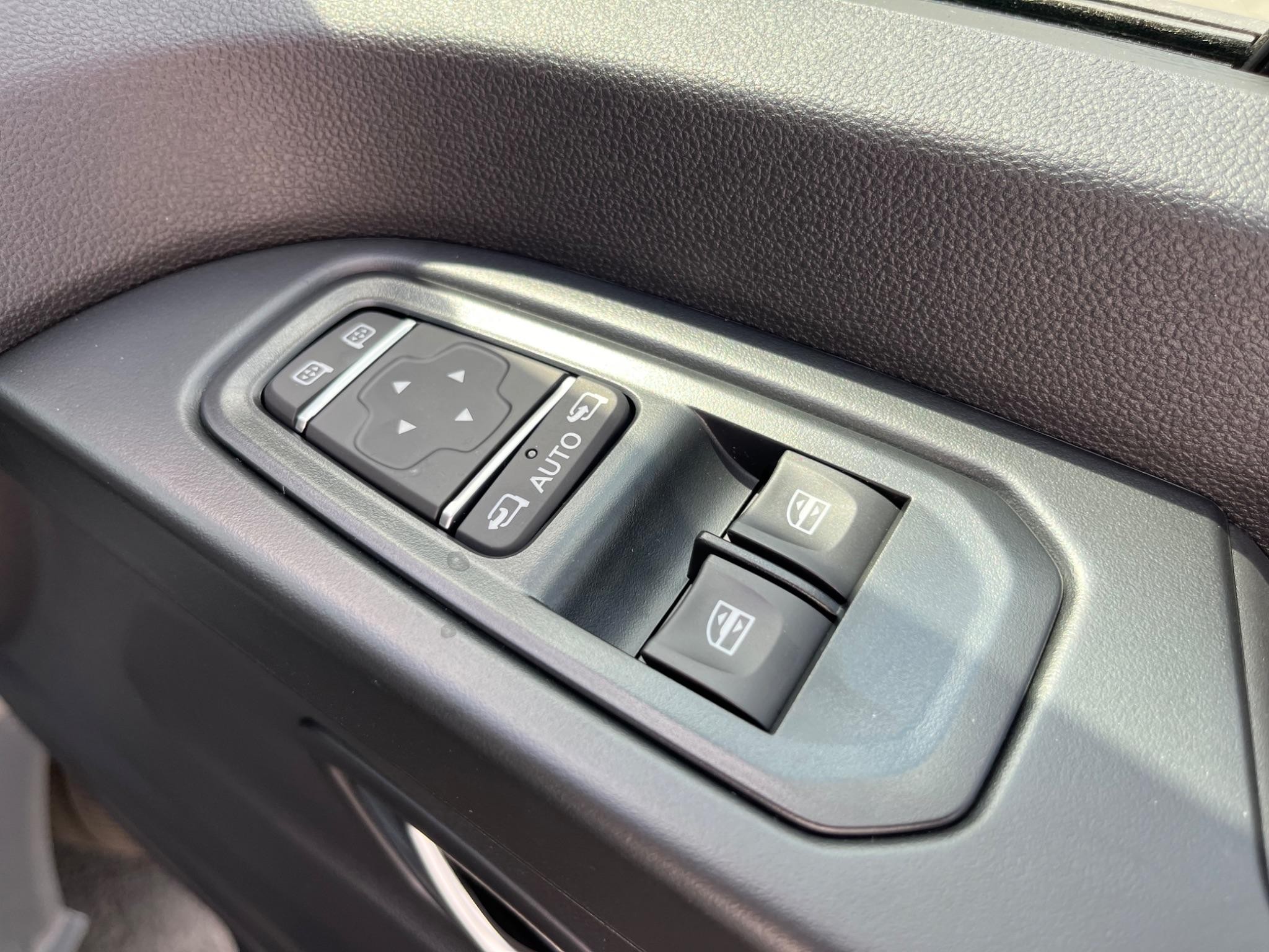 Nissan Primastar Image 36