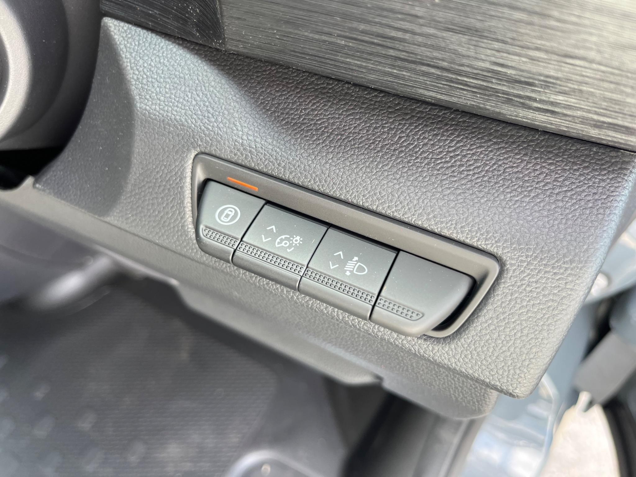 Nissan Primastar Image 37