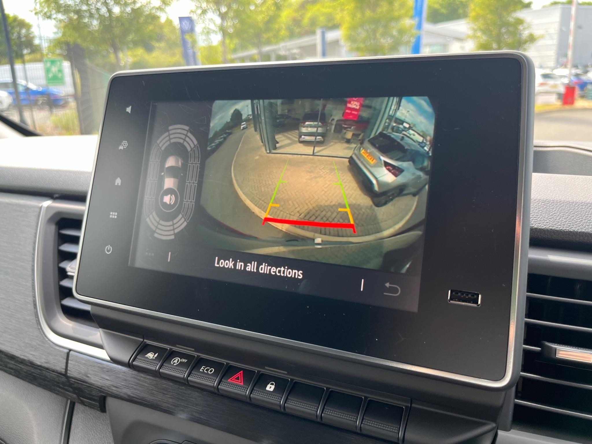 Nissan Primastar Image 39