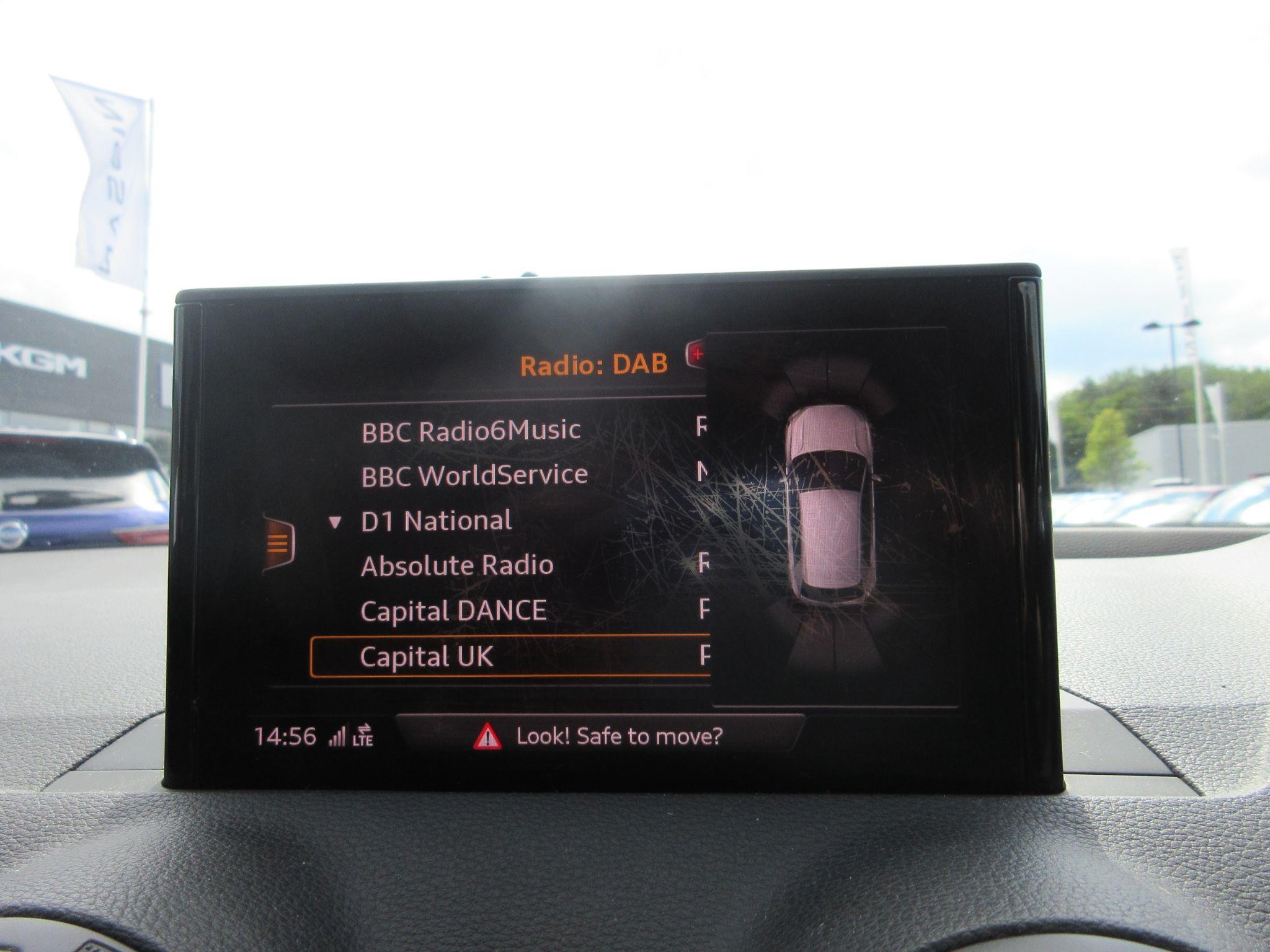Audi Q2 Image 36