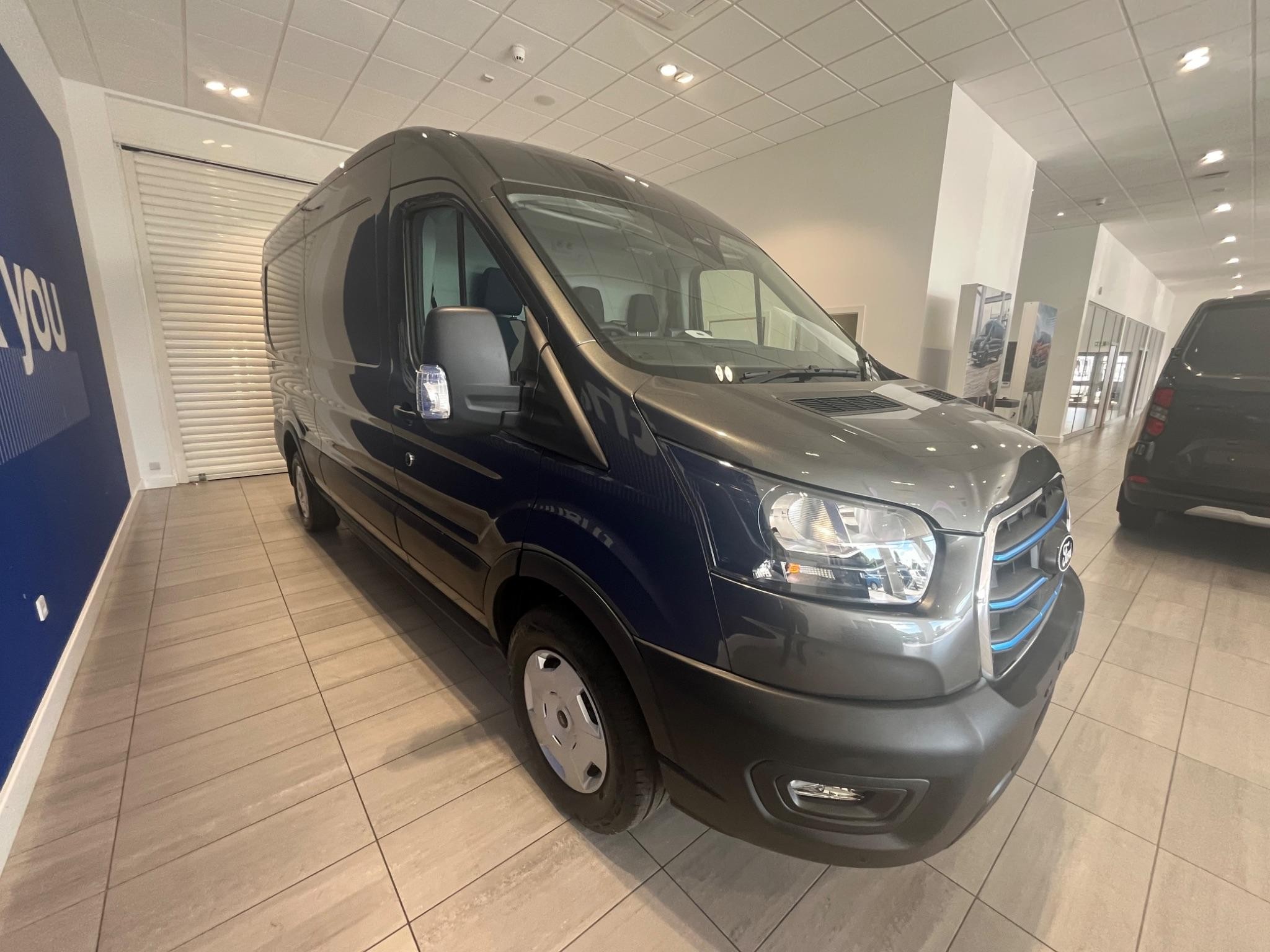 Ford E-Transit Image 4