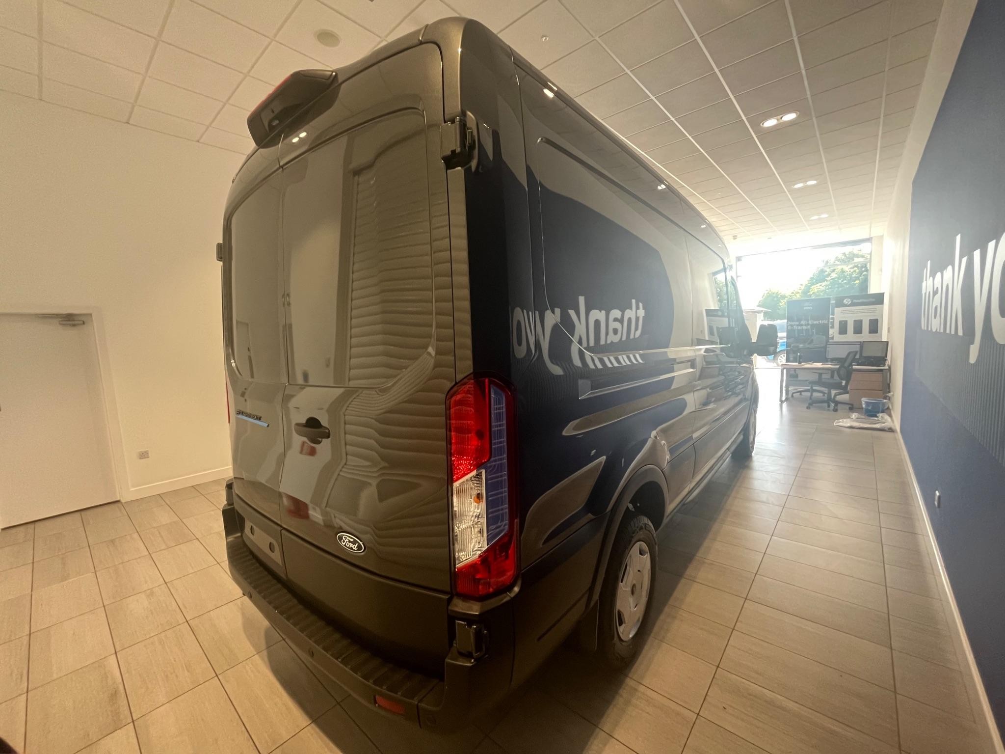 Ford E-Transit Image 5