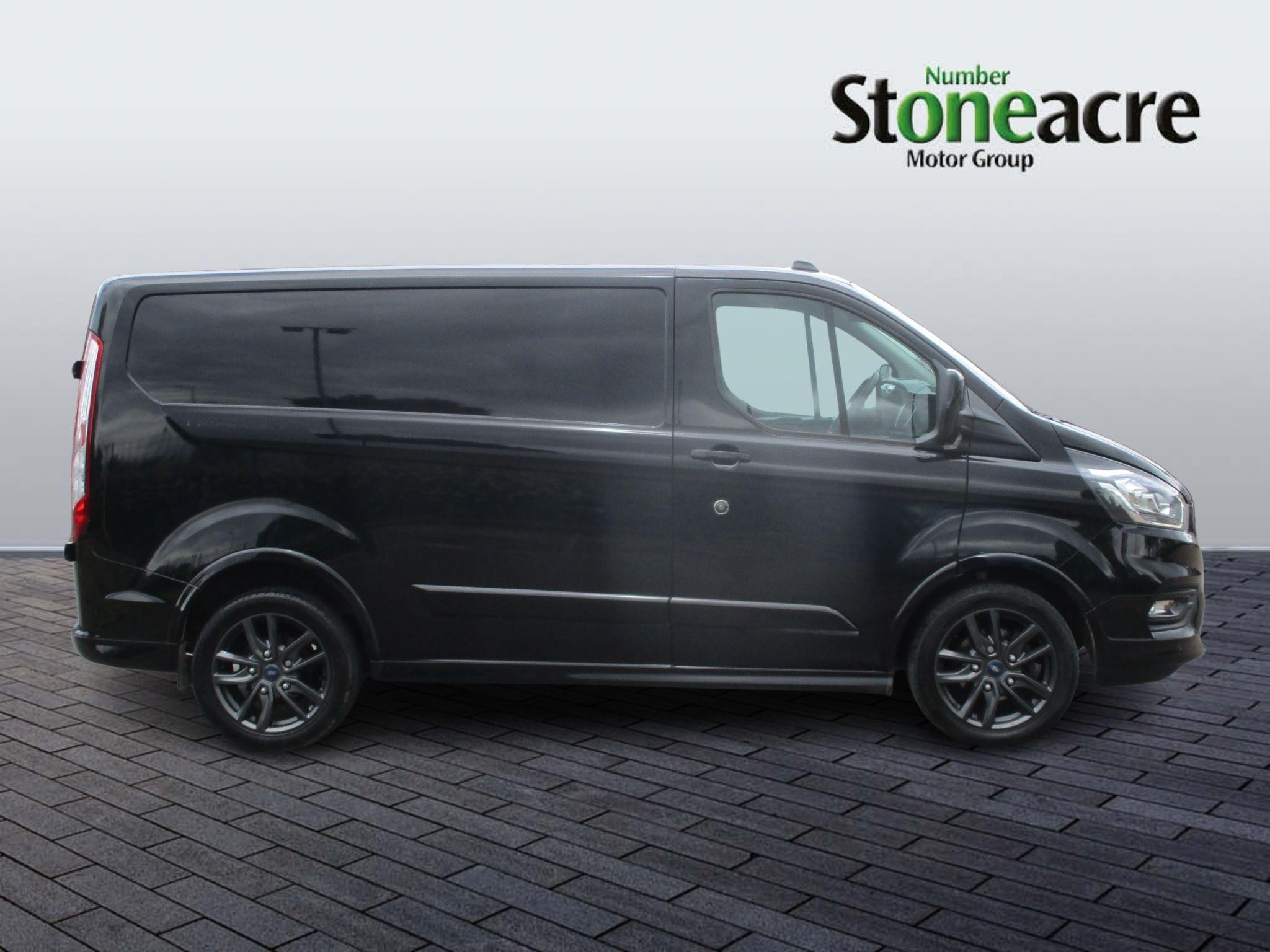 Ford Transit Custom Image 2