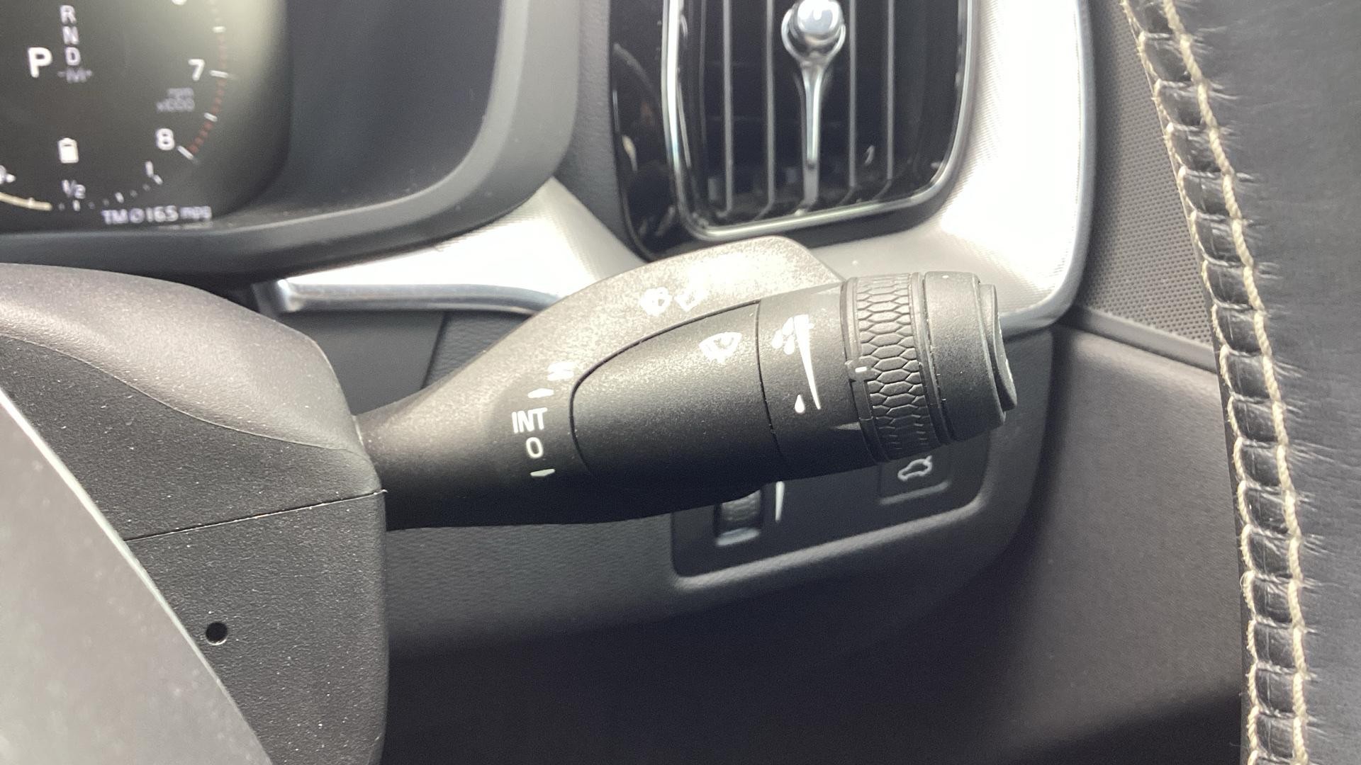 Volvo XC60 Image 21
