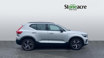 Volvo XC40 2.0 B3P Plus Dark 5dr Auto YG73WXR Image 3