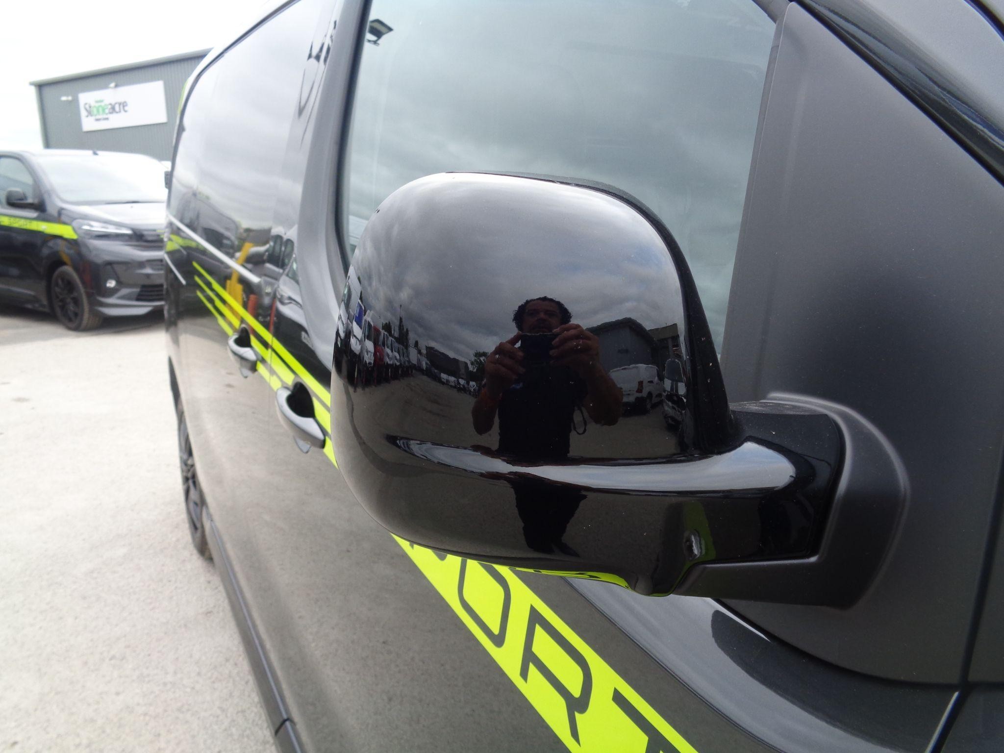 Peugeot Expert Image 15