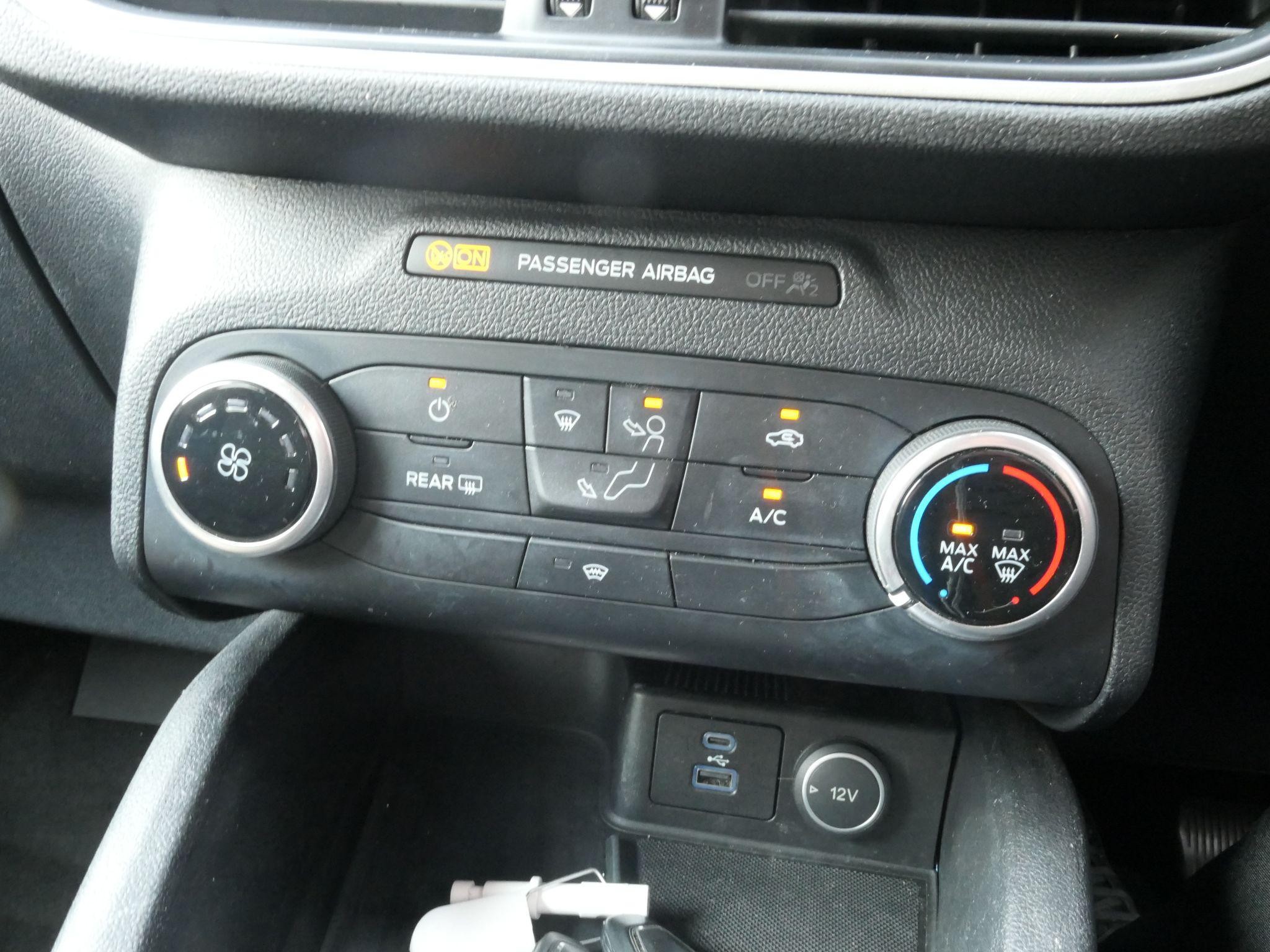 Ford Kuga Image 14
