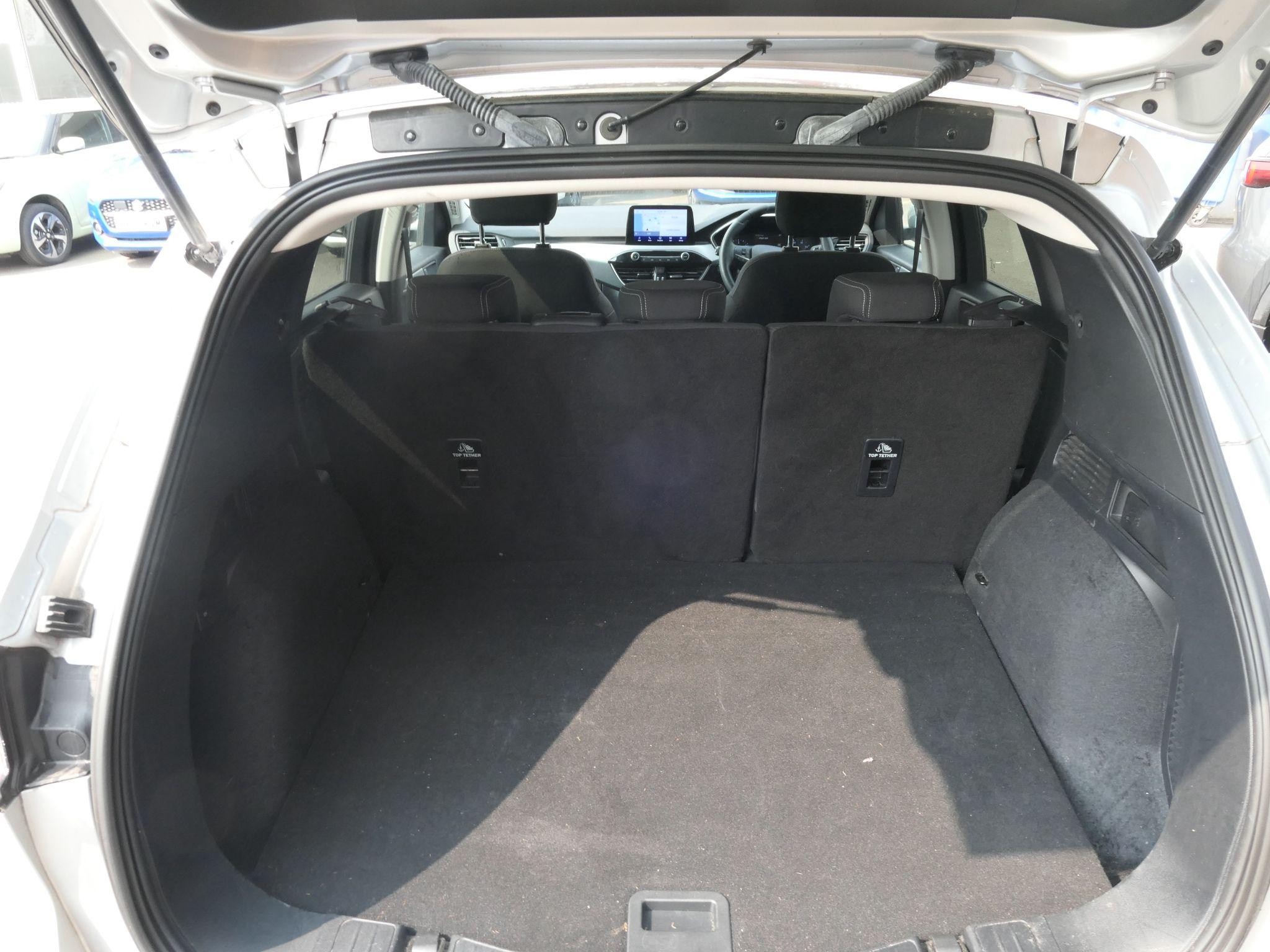 Ford Kuga Image 20