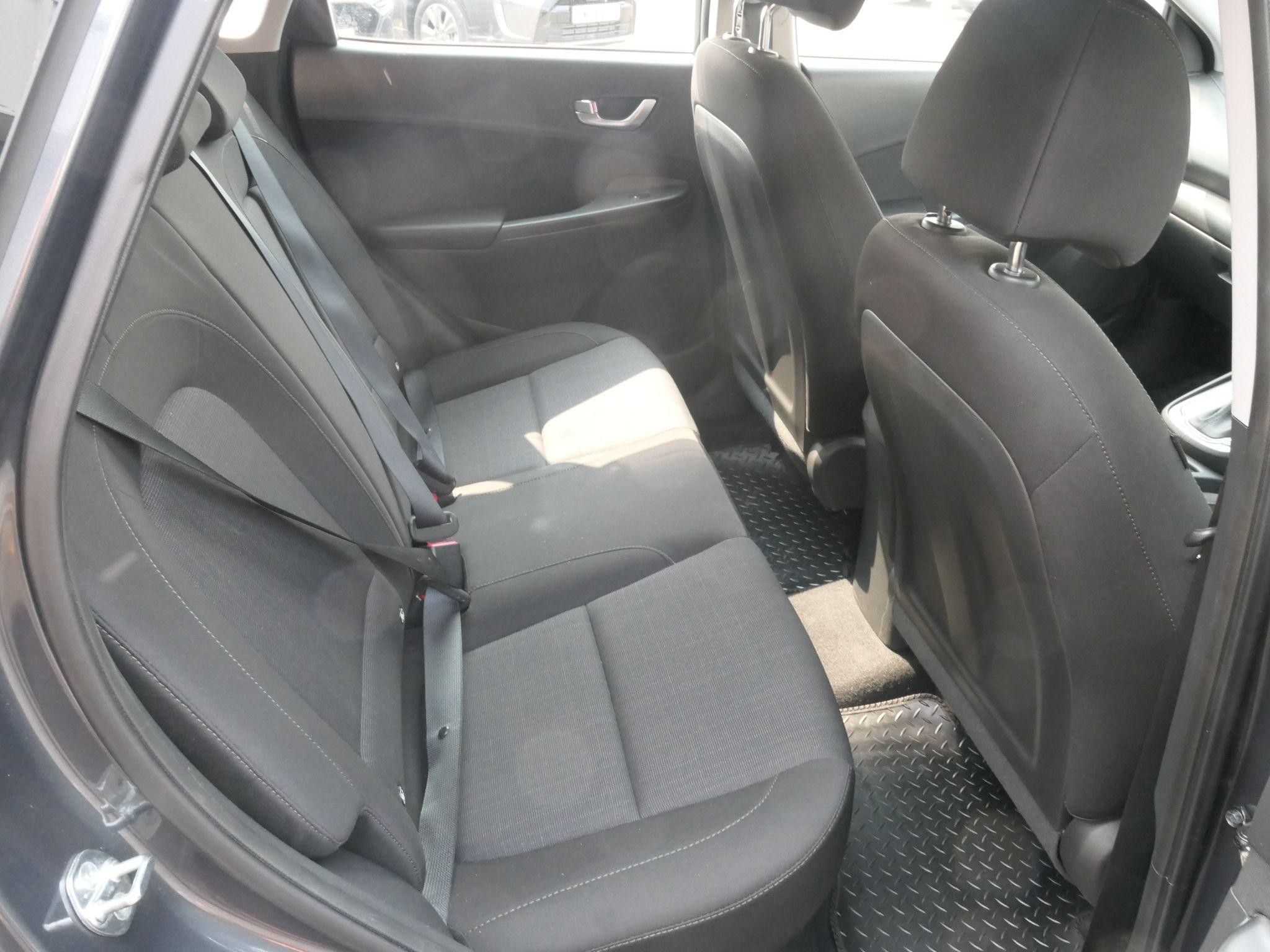 Hyundai KONA Image 13