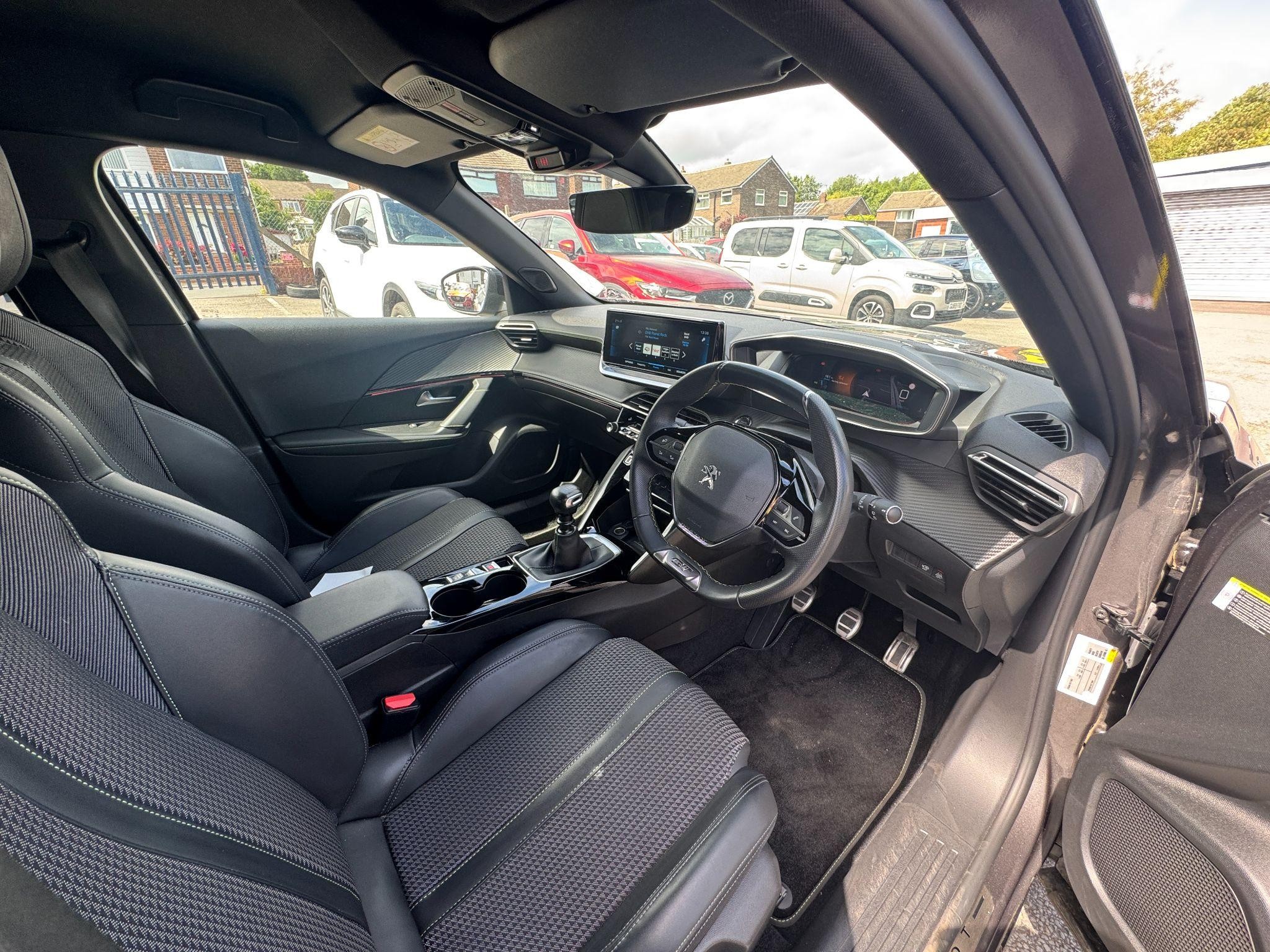Peugeot 2008 Image 14