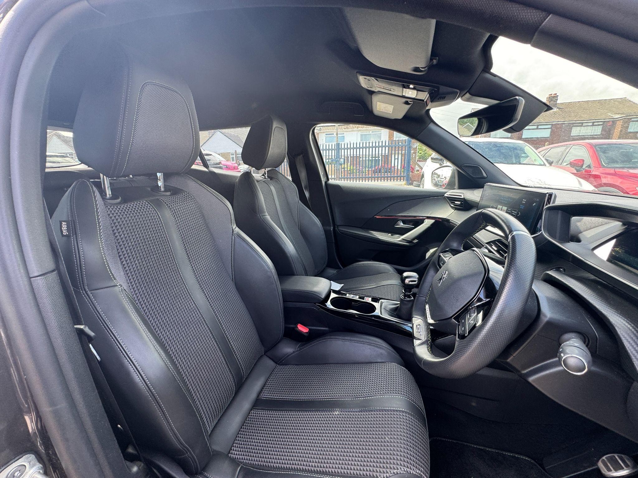 Peugeot 2008 Image 15