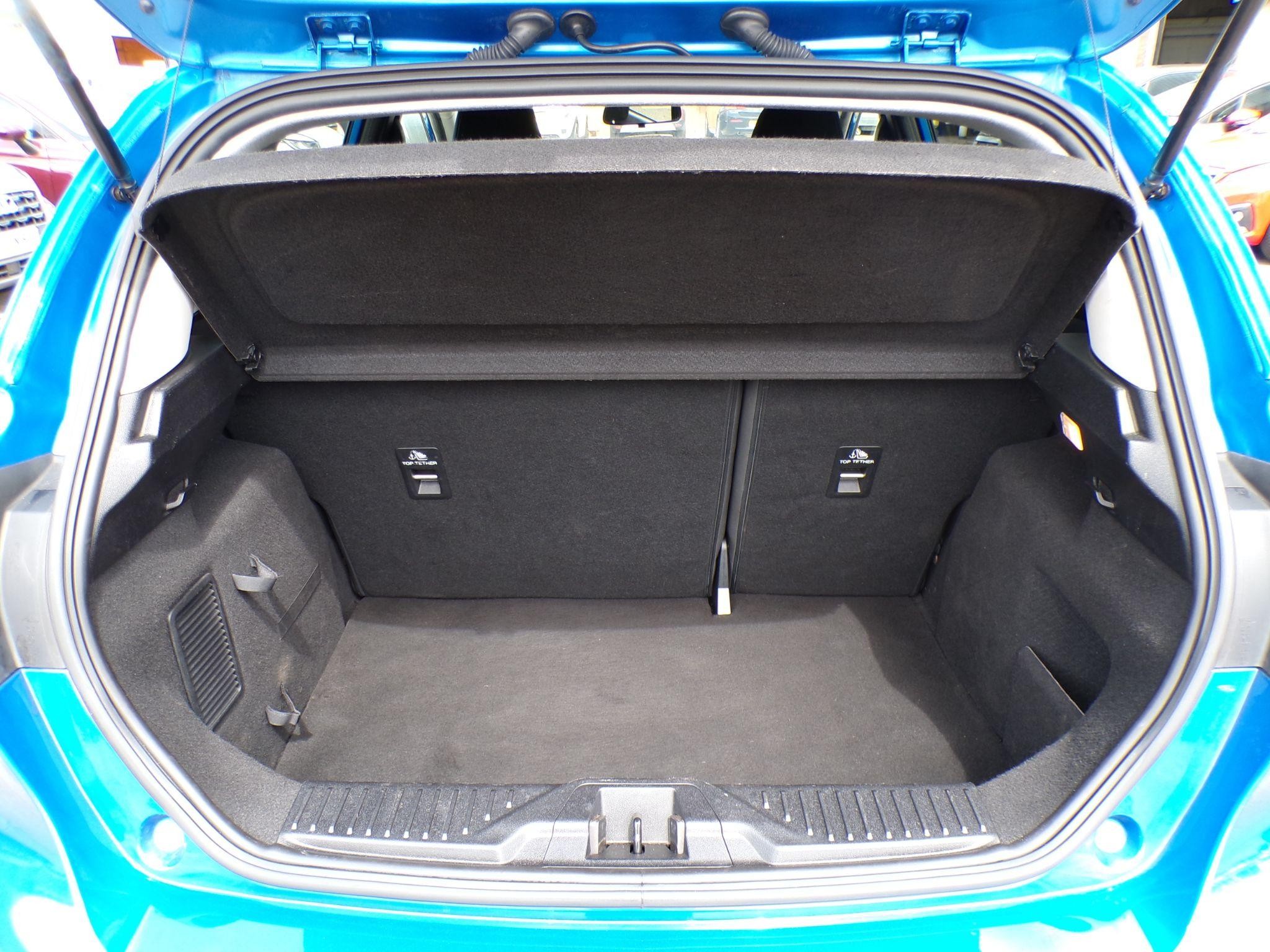 Ford Fiesta Image 9