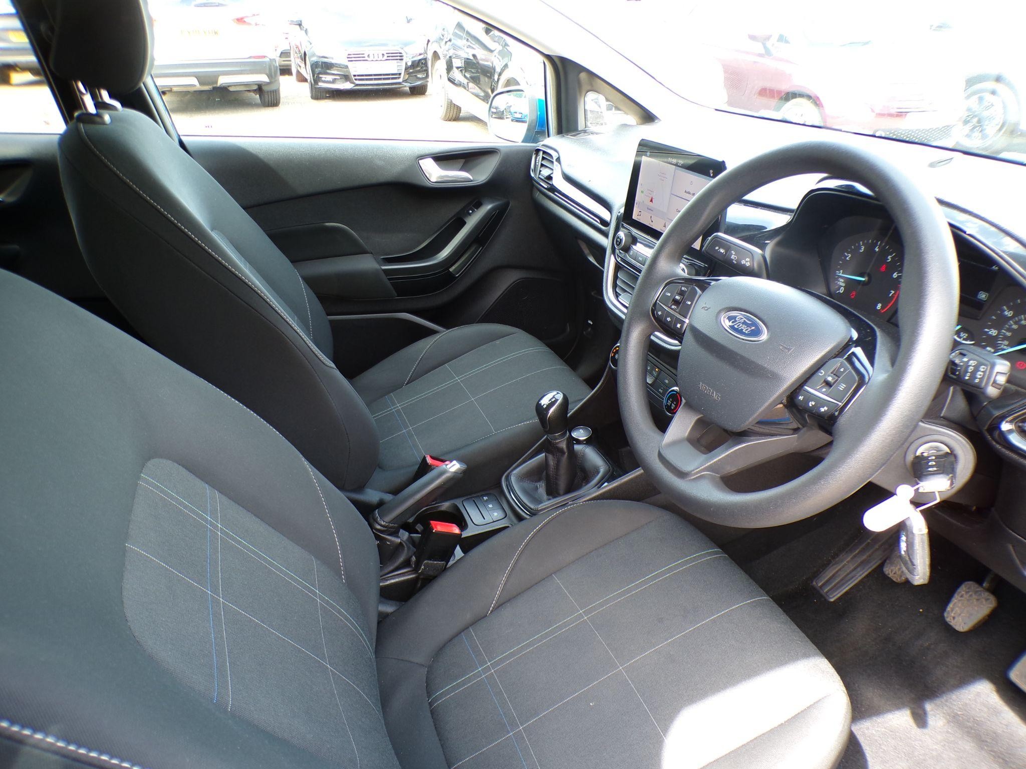 Ford Fiesta Image 10