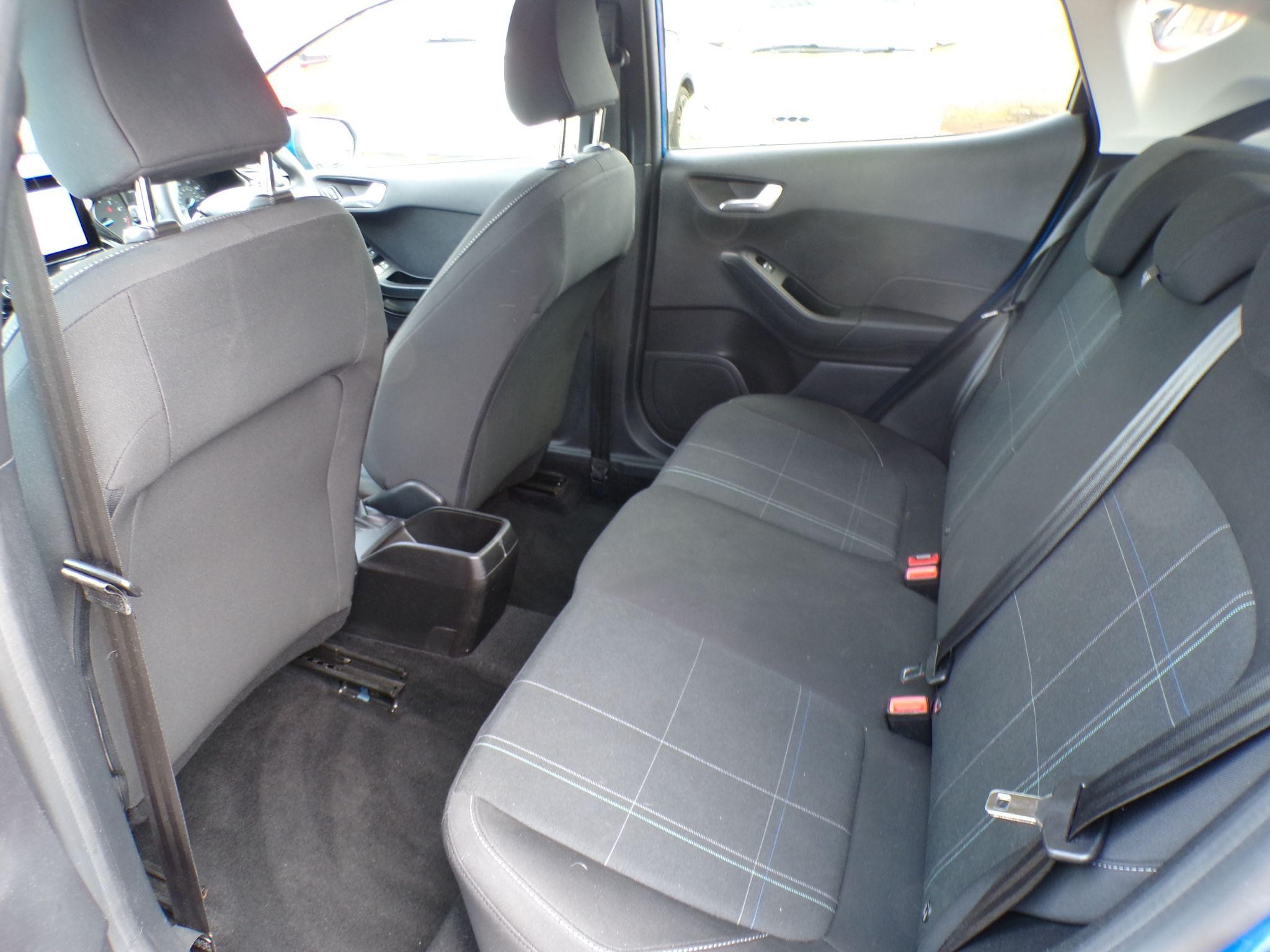 Ford Fiesta Image 15
