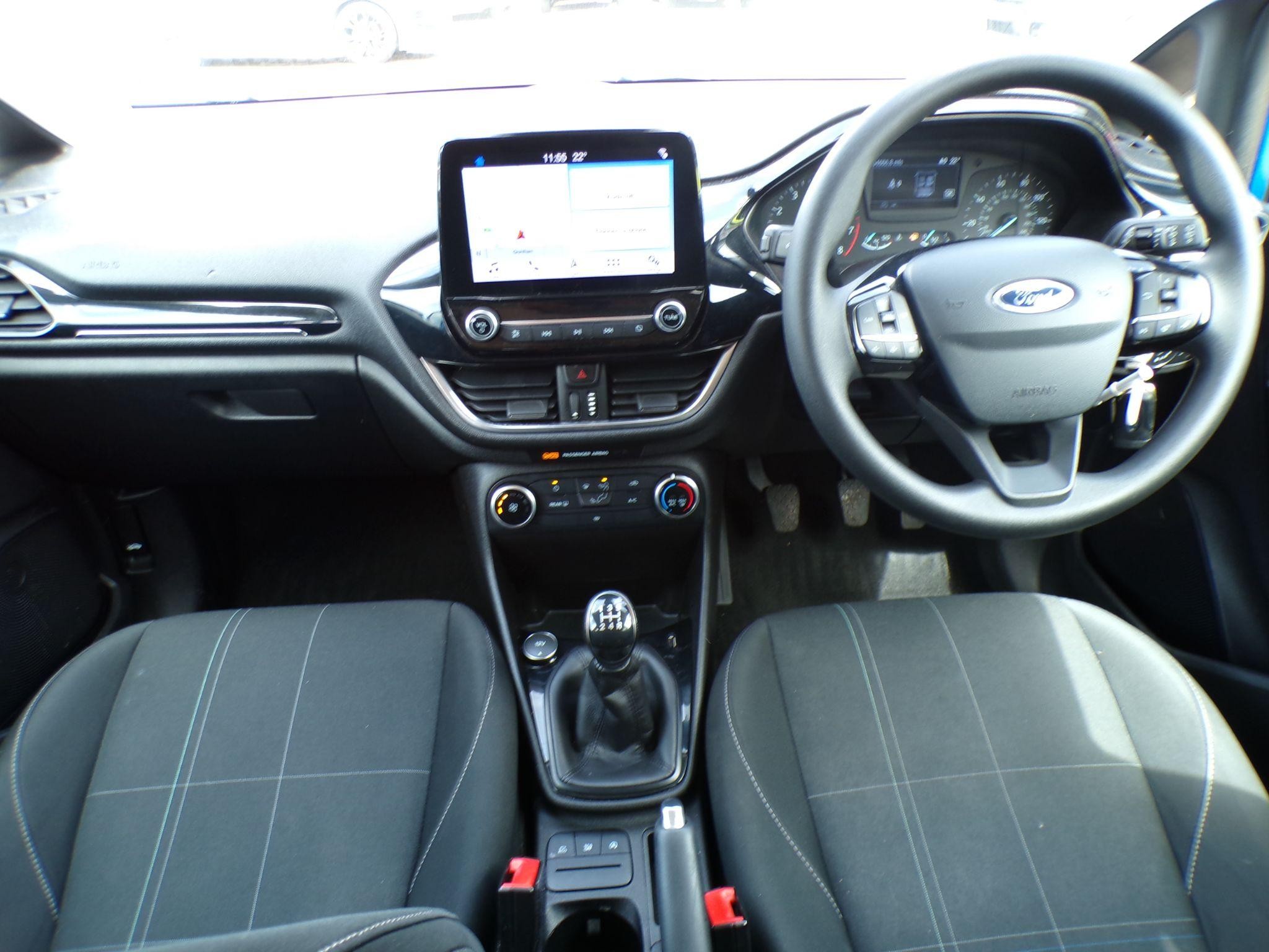 Ford Fiesta Image 16