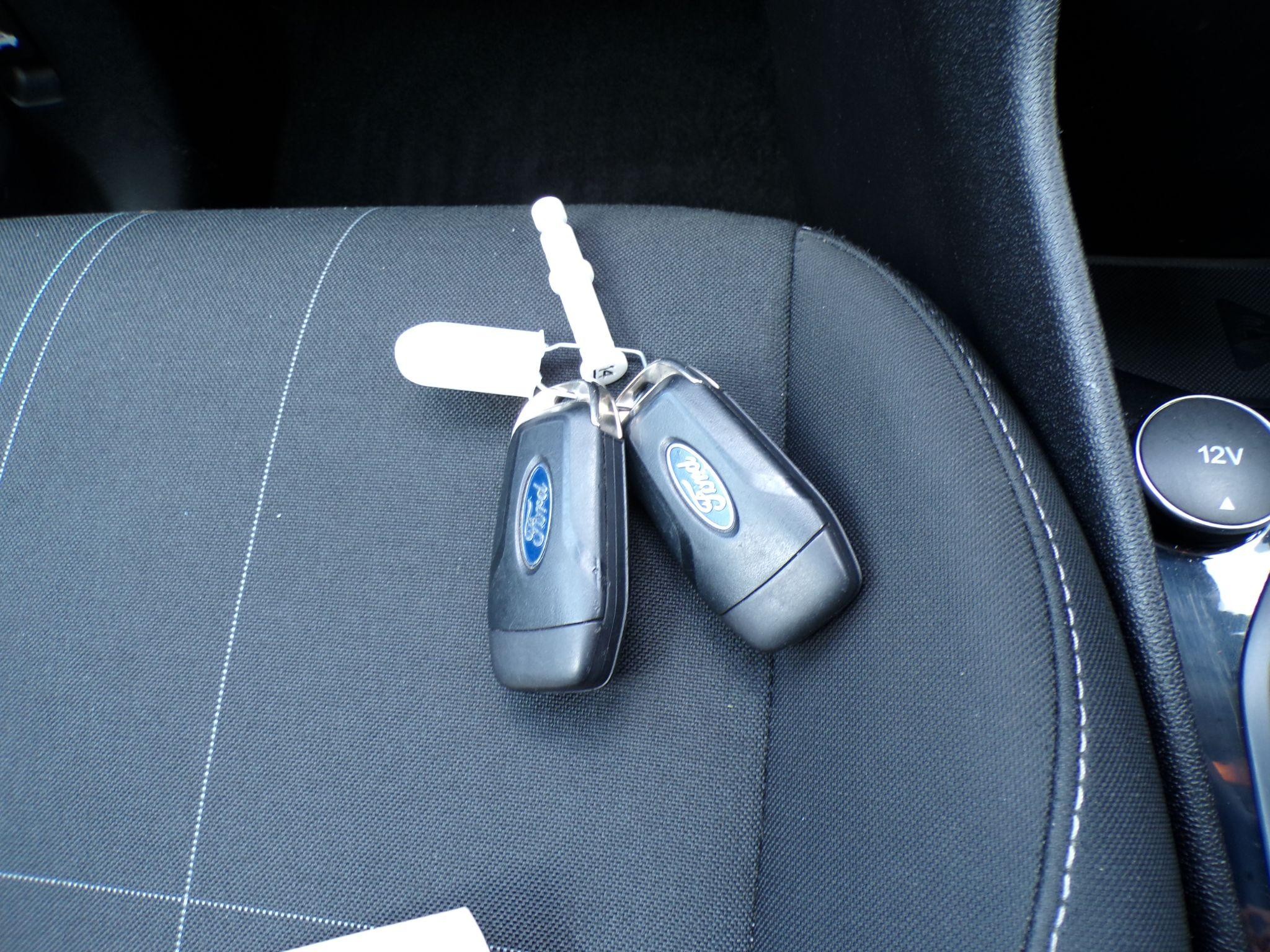 Ford Fiesta Image 26