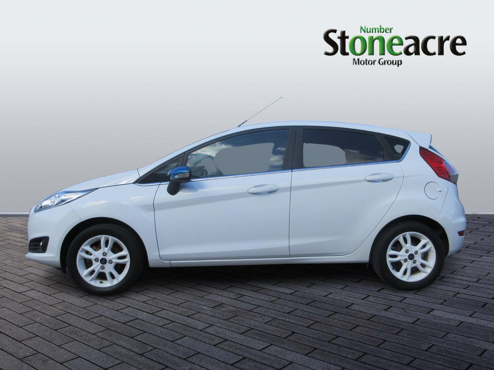 Ford Fiesta Image 8