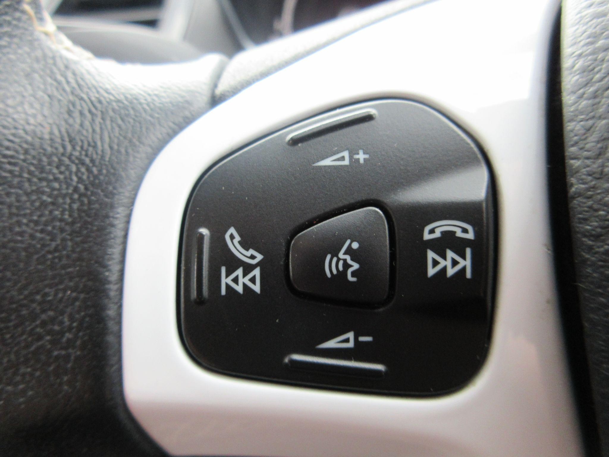 Ford Fiesta Image 21