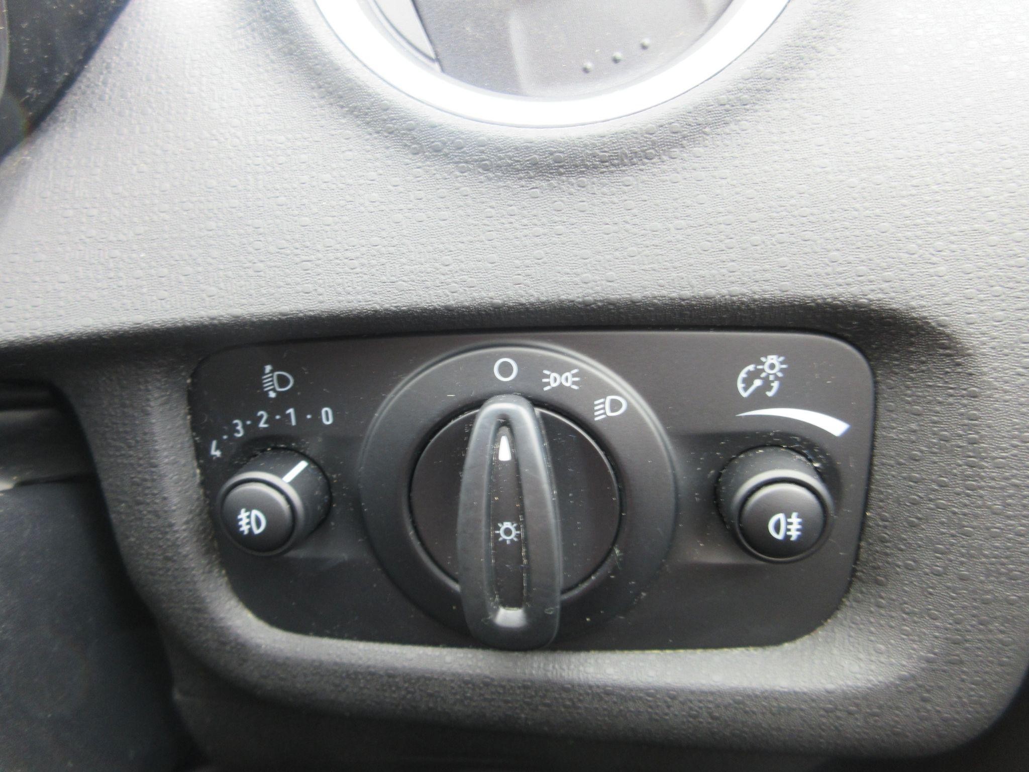 Ford Fiesta Image 22