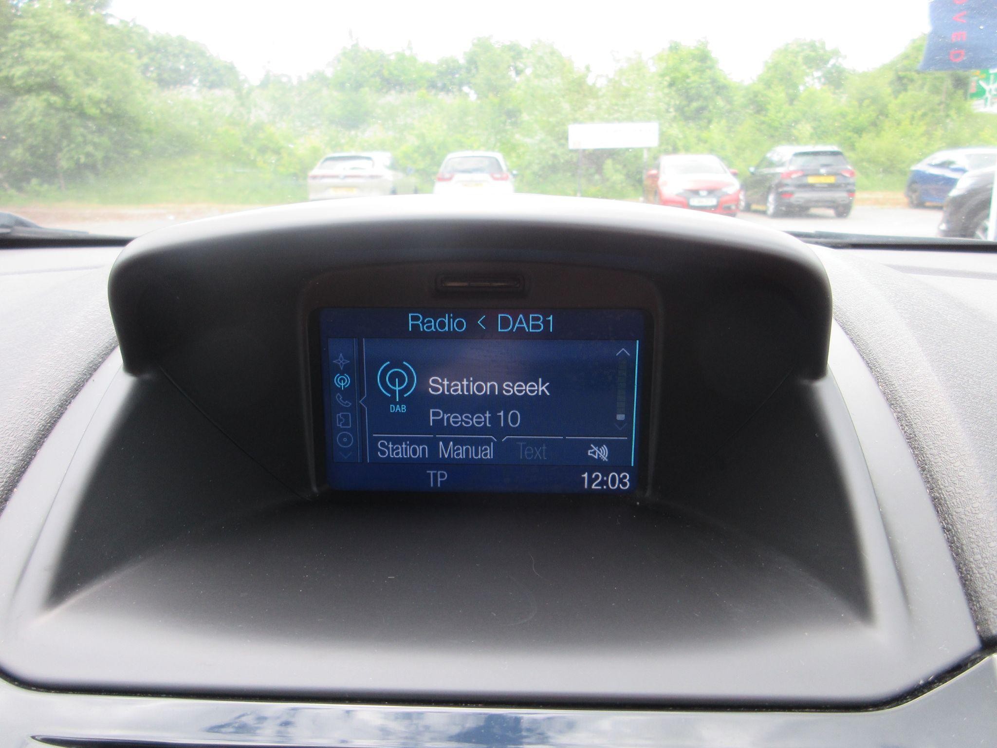 Ford Fiesta Image 30
