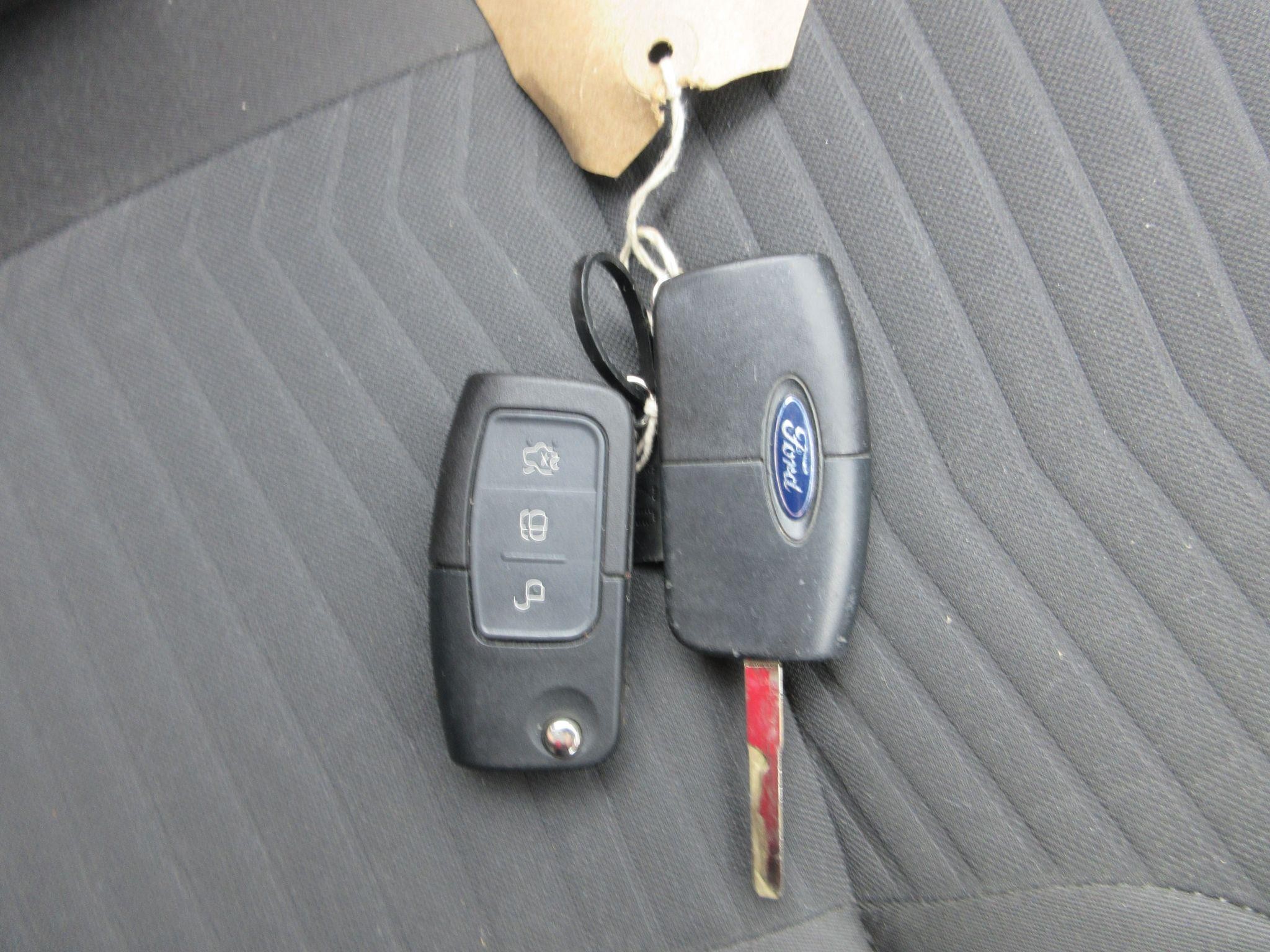 Ford Fiesta Image 38