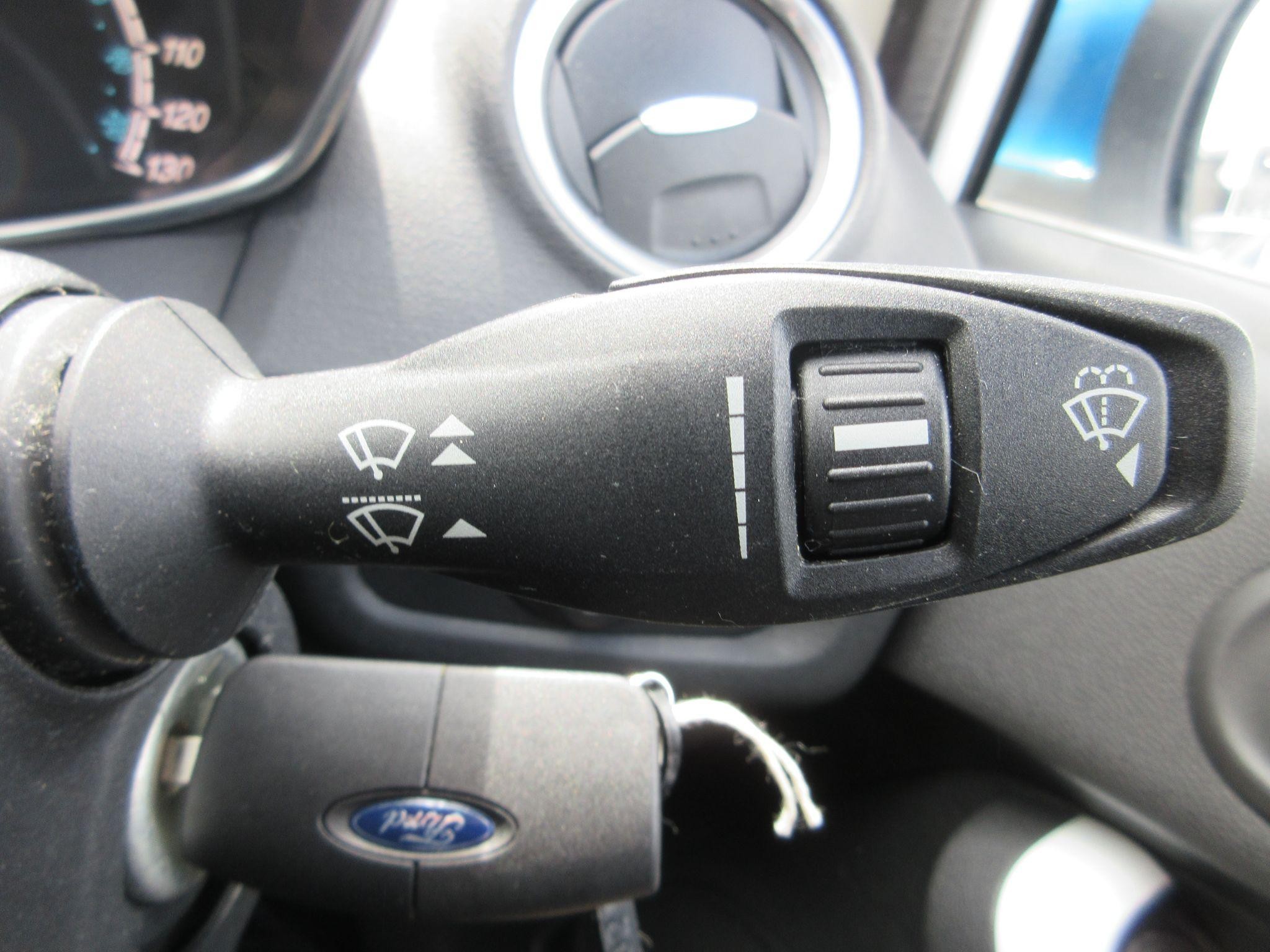 Ford Fiesta Image 43