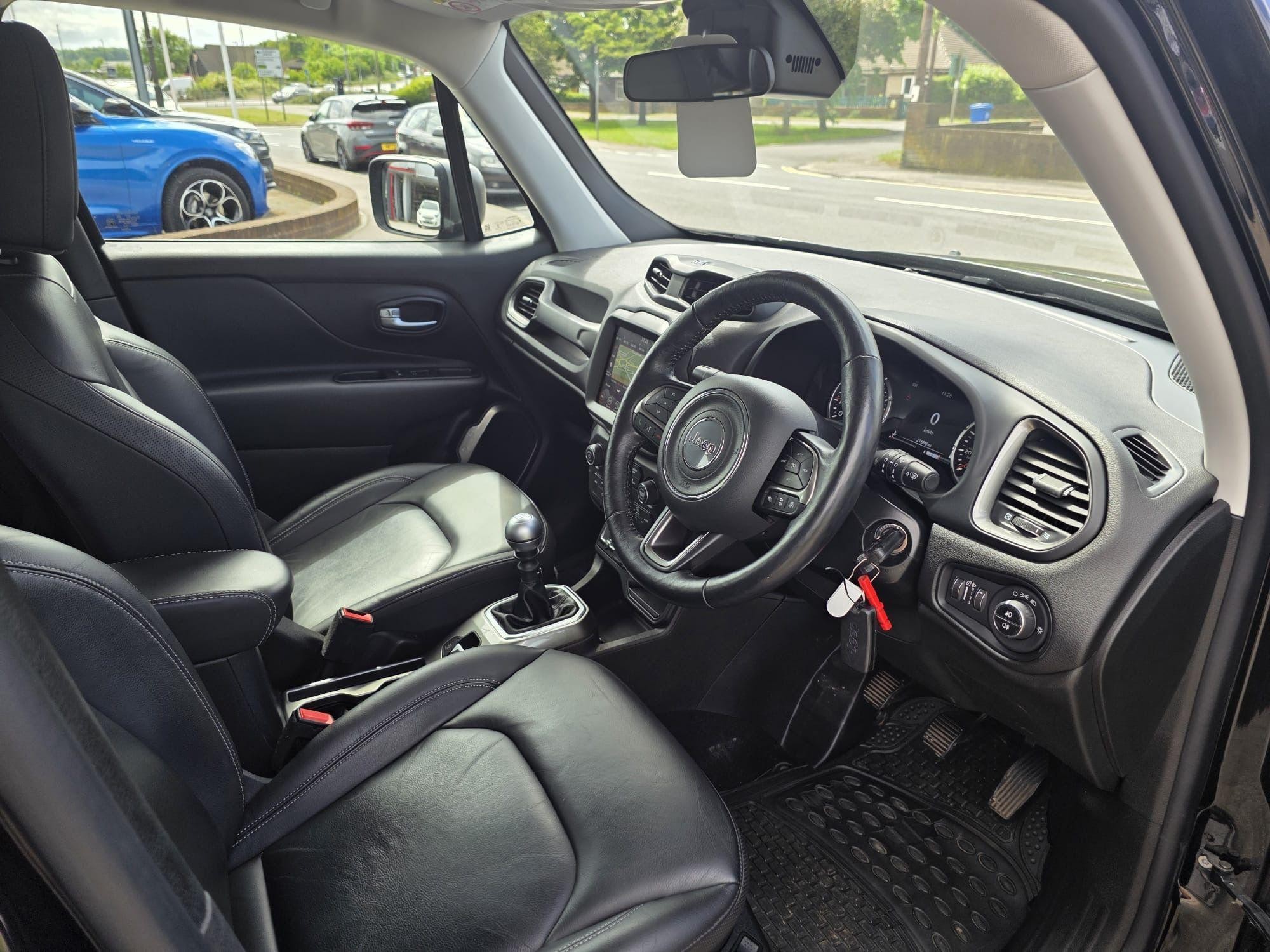 Jeep Renegade Image 11
