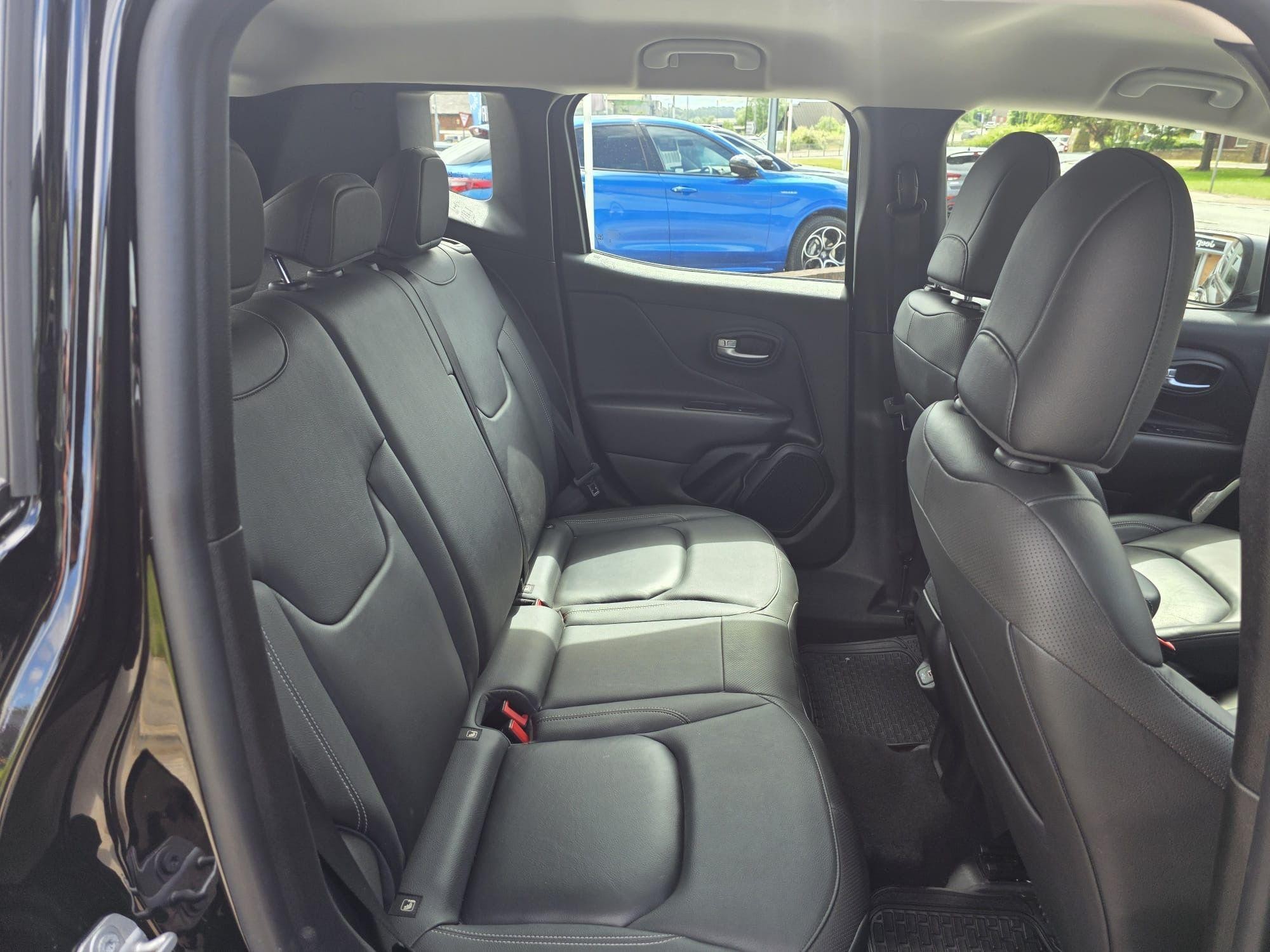Jeep Renegade Image 18