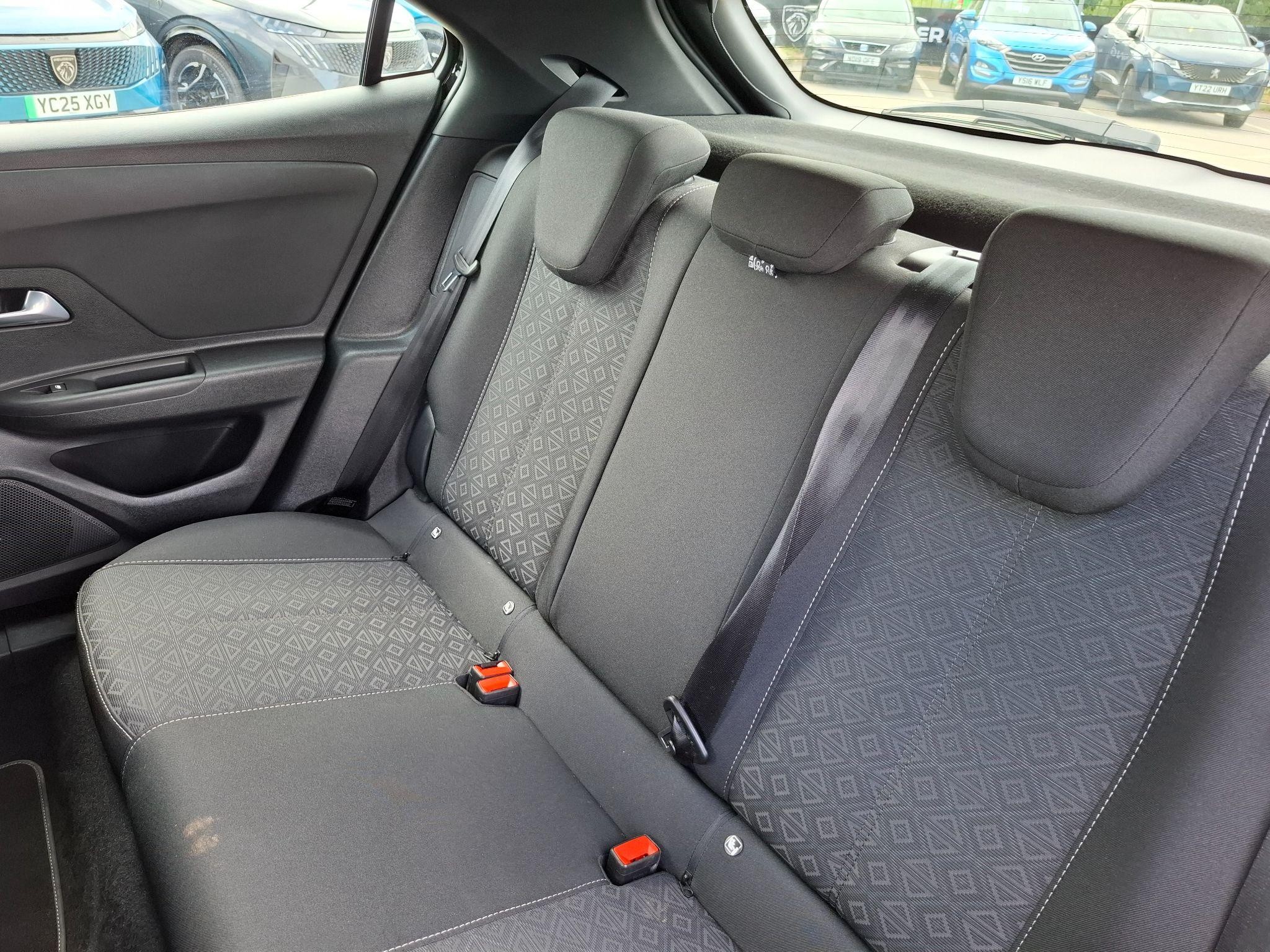 Vauxhall Mokka Electric Image 13