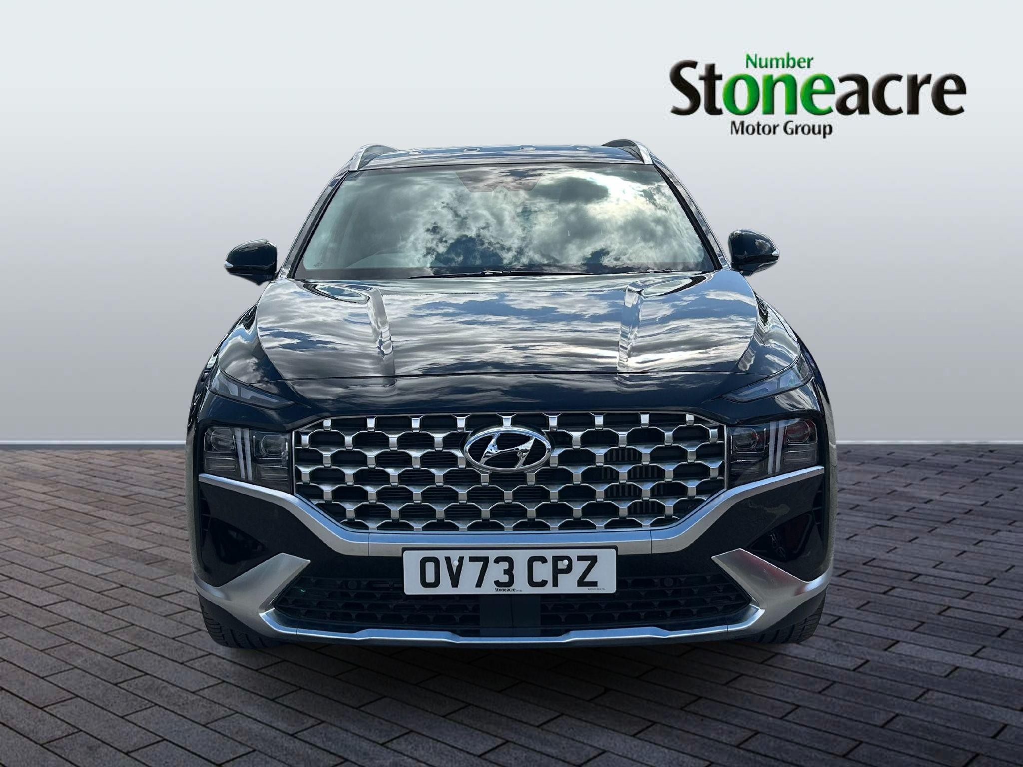 Hyundai SANTA FE Image 2