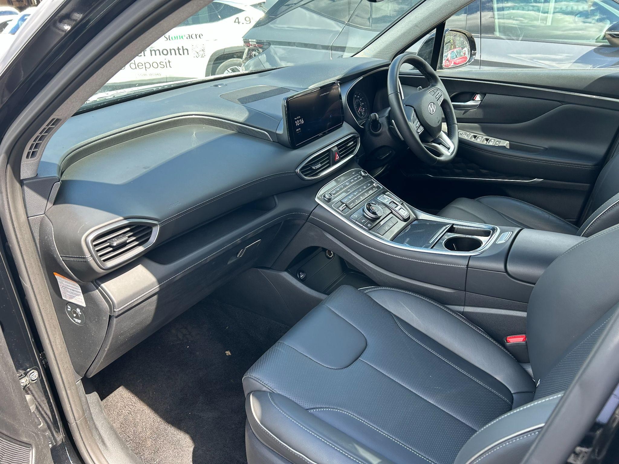 Hyundai SANTA FE Image 14