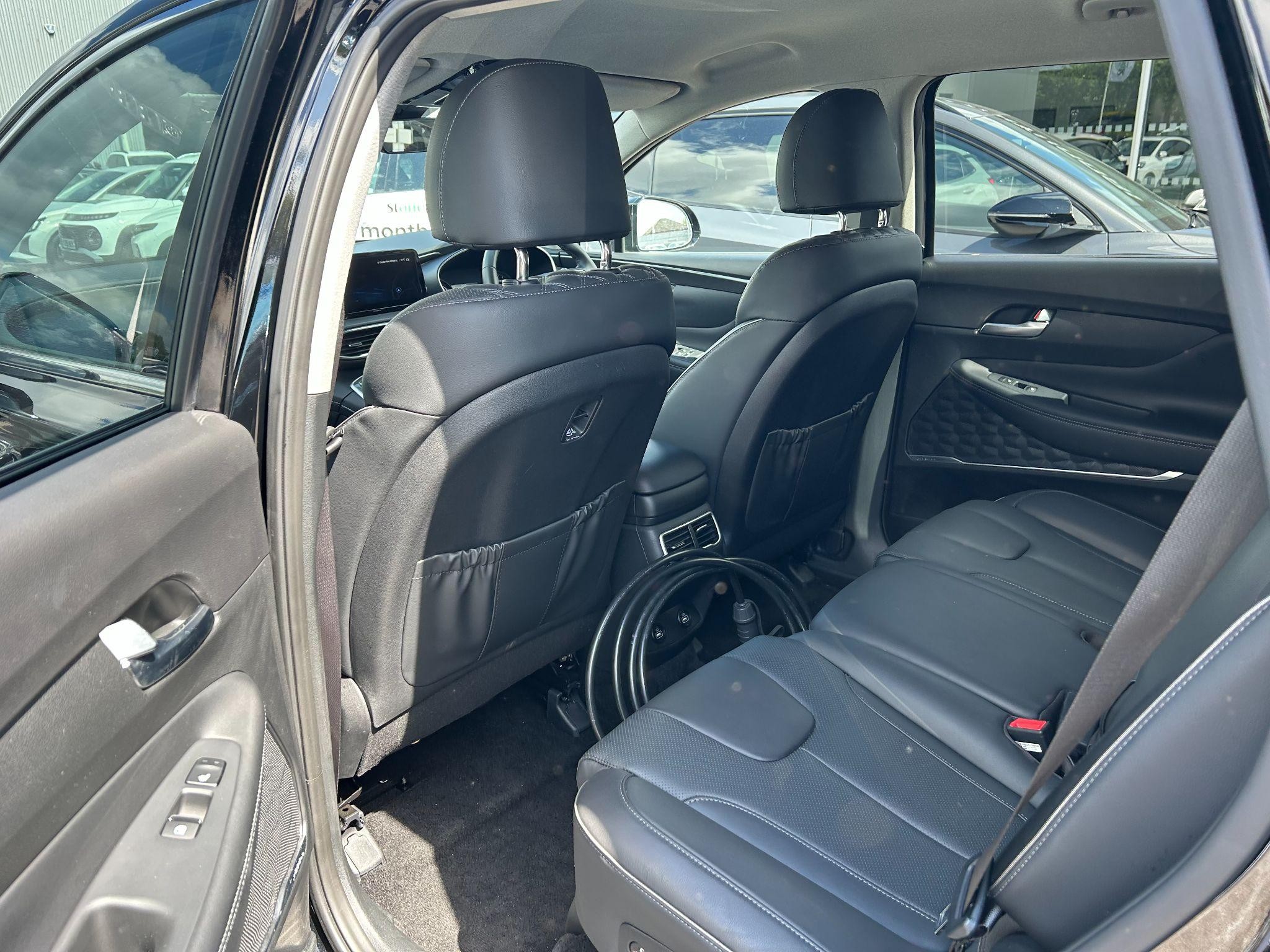 Hyundai SANTA FE Image 17