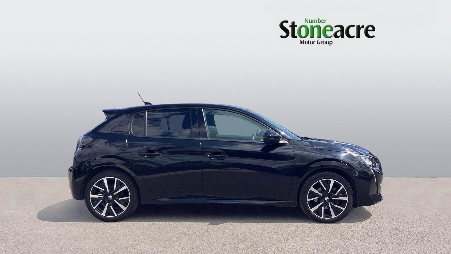 Peugeot 208 Image 3