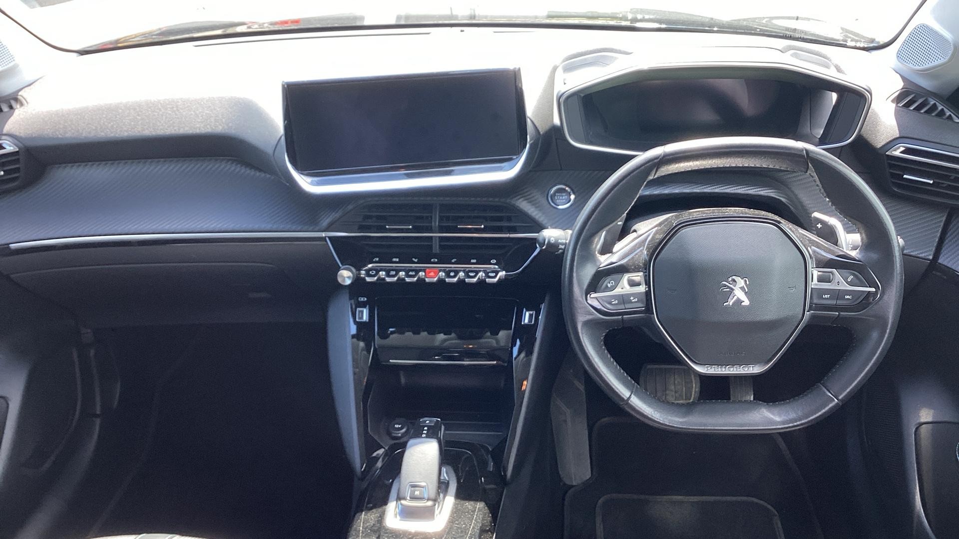 Peugeot 208 Image 5