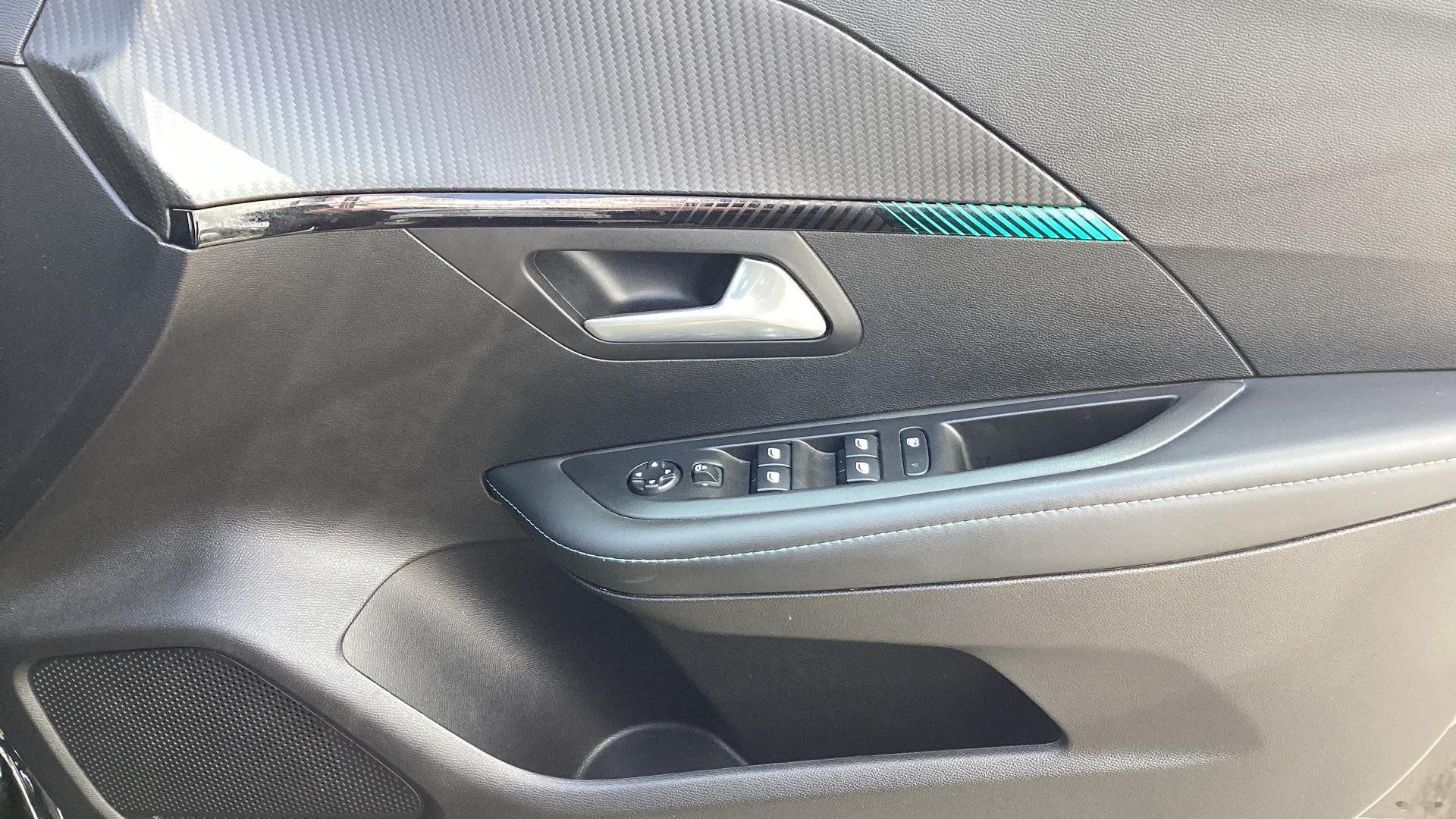 Peugeot 208 Image 26