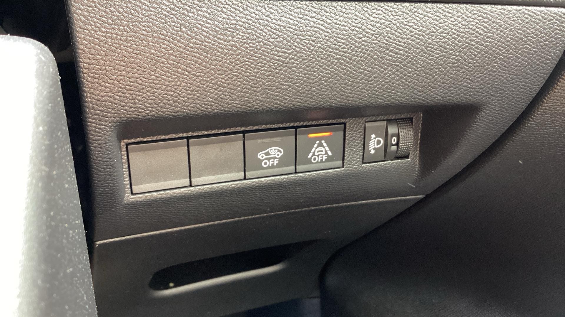 Peugeot 208 Image 27