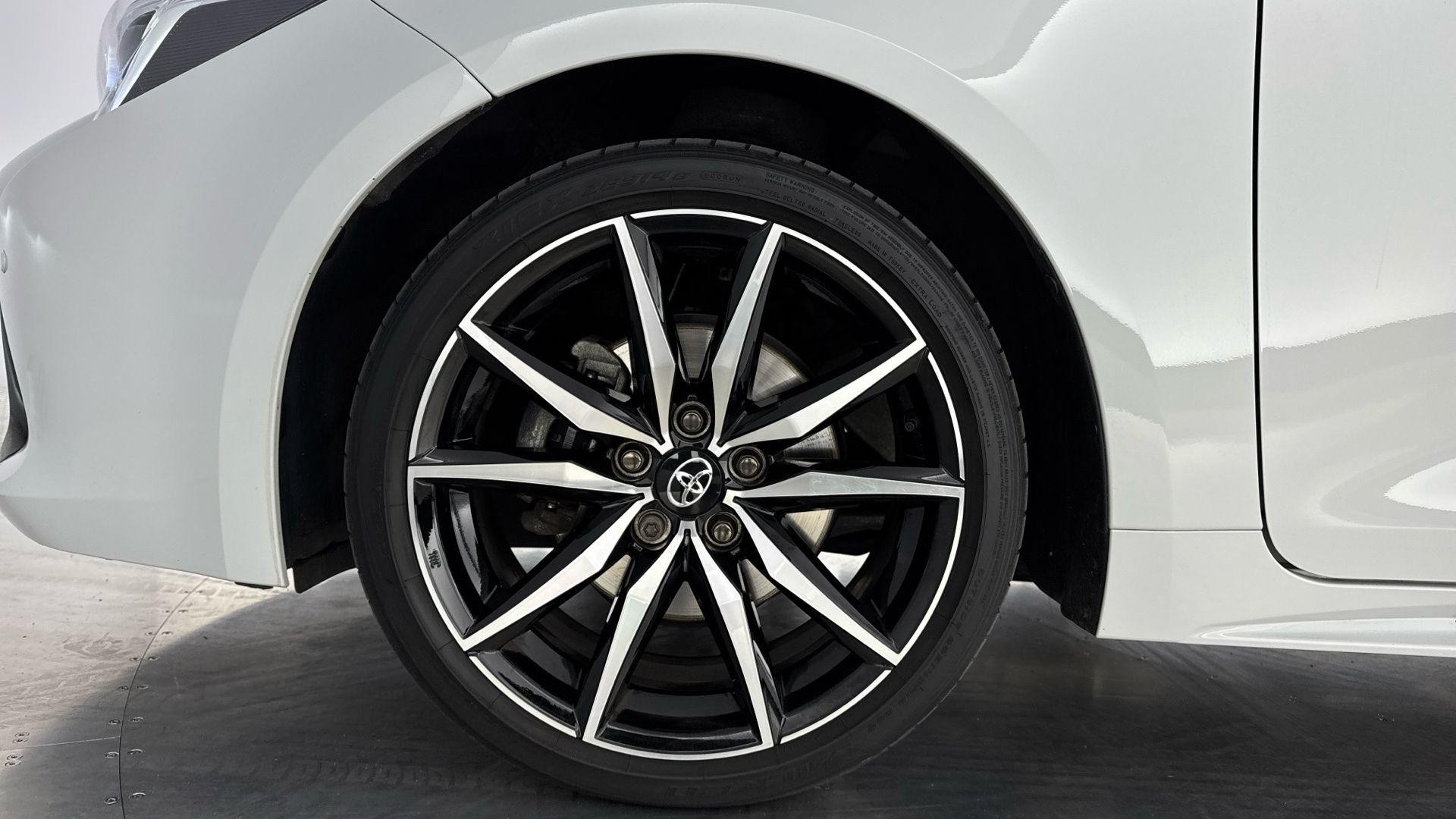 Toyota Corolla Image 11