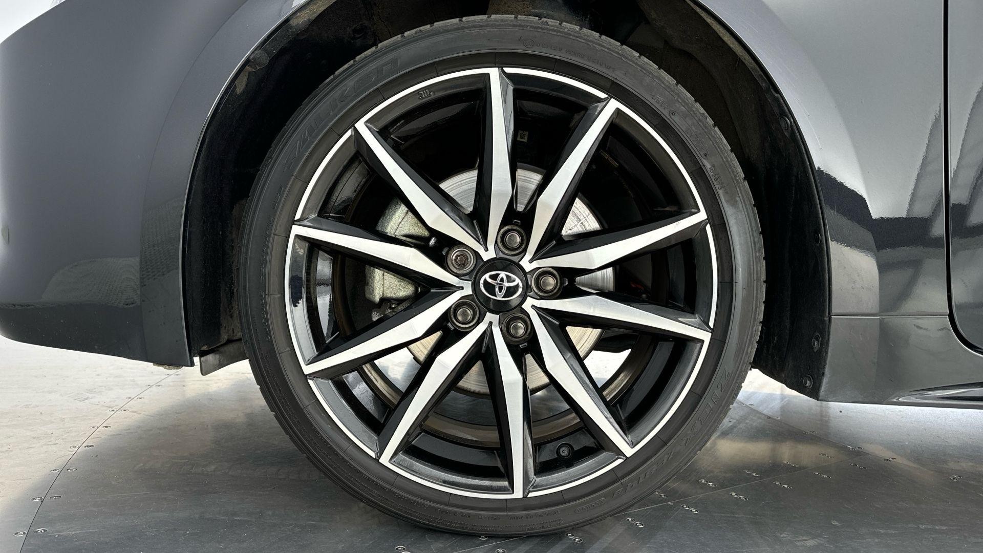 Toyota Corolla Image 11