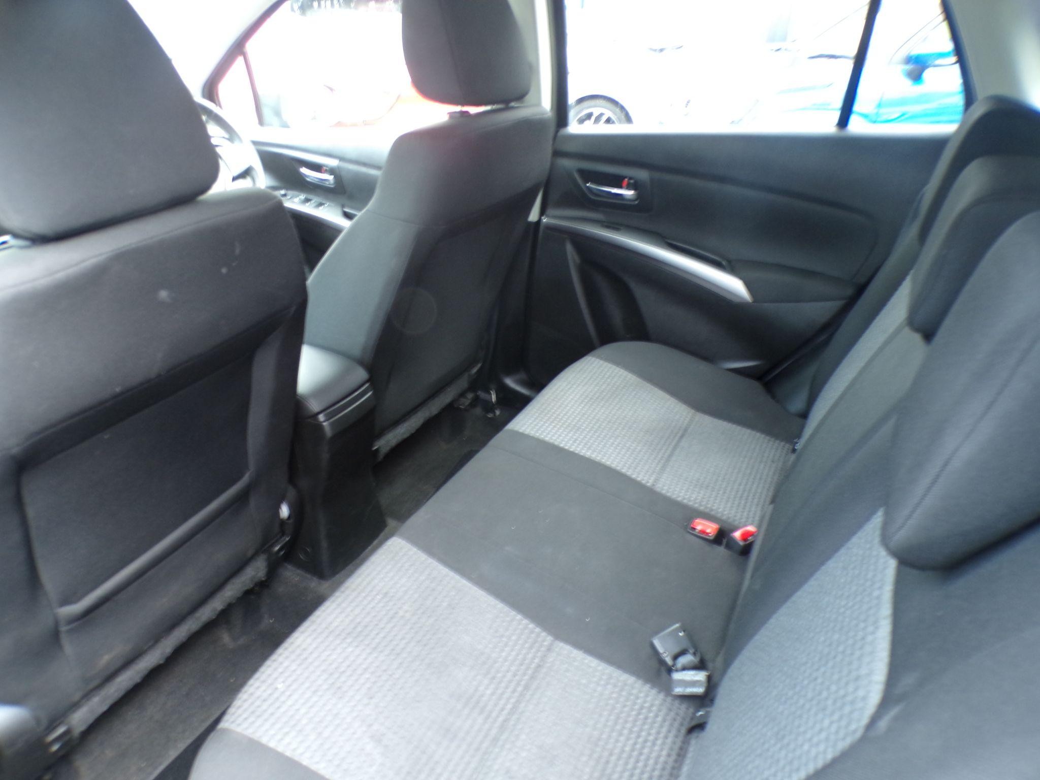Suzuki SX4 S-Cross Image 12