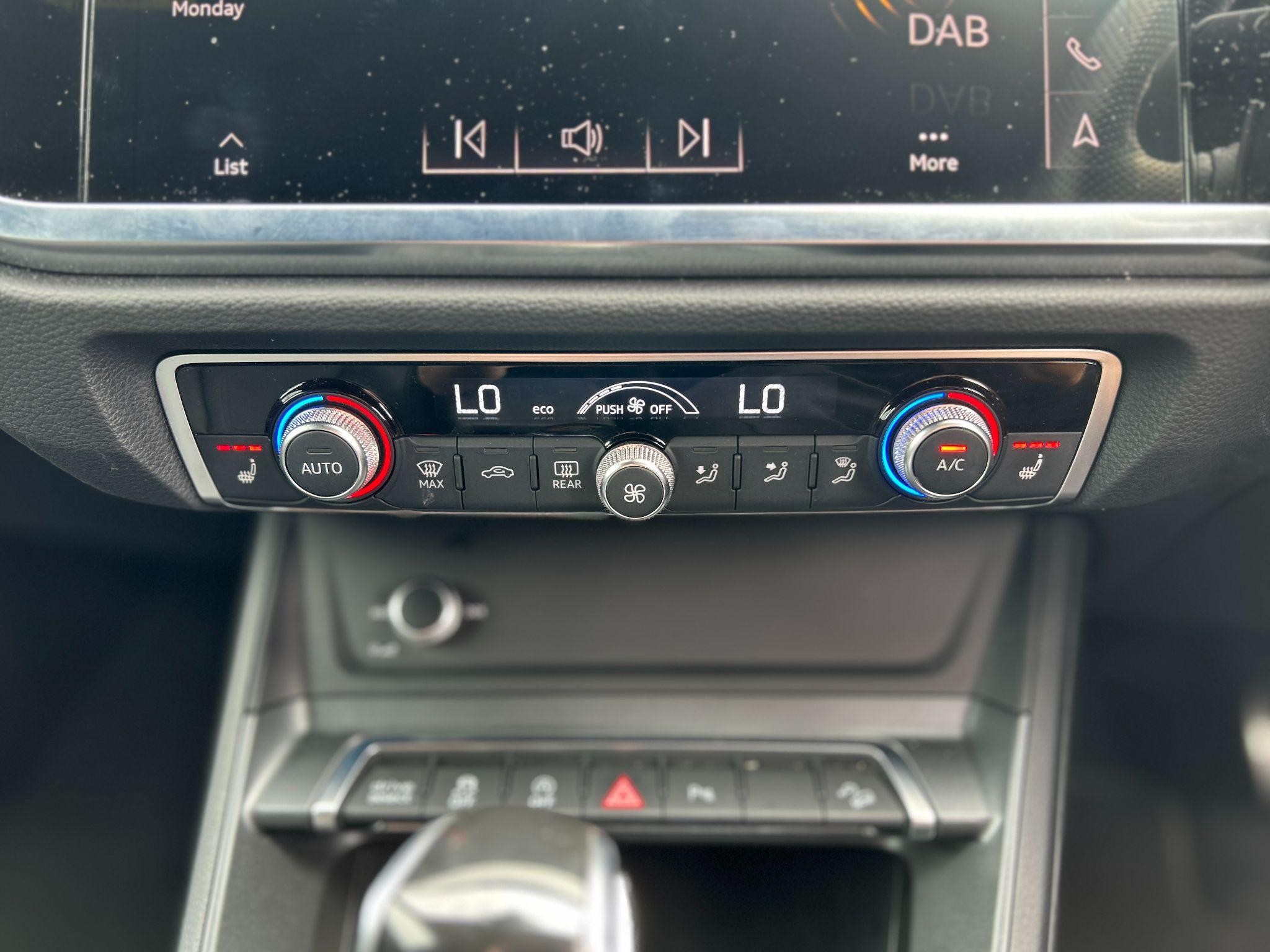 Audi Q3 Image 13