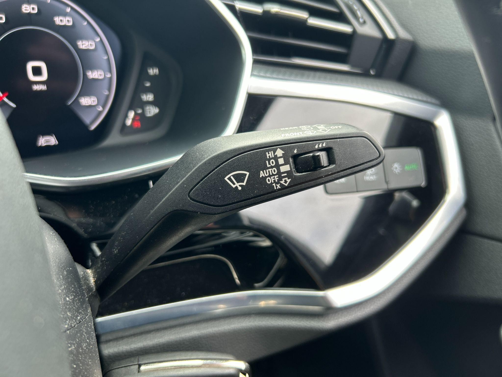 Audi Q3 Image 17