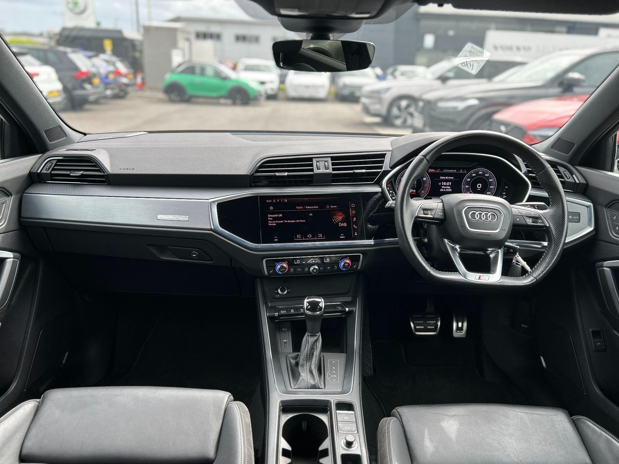 Audi Q3 Image 31