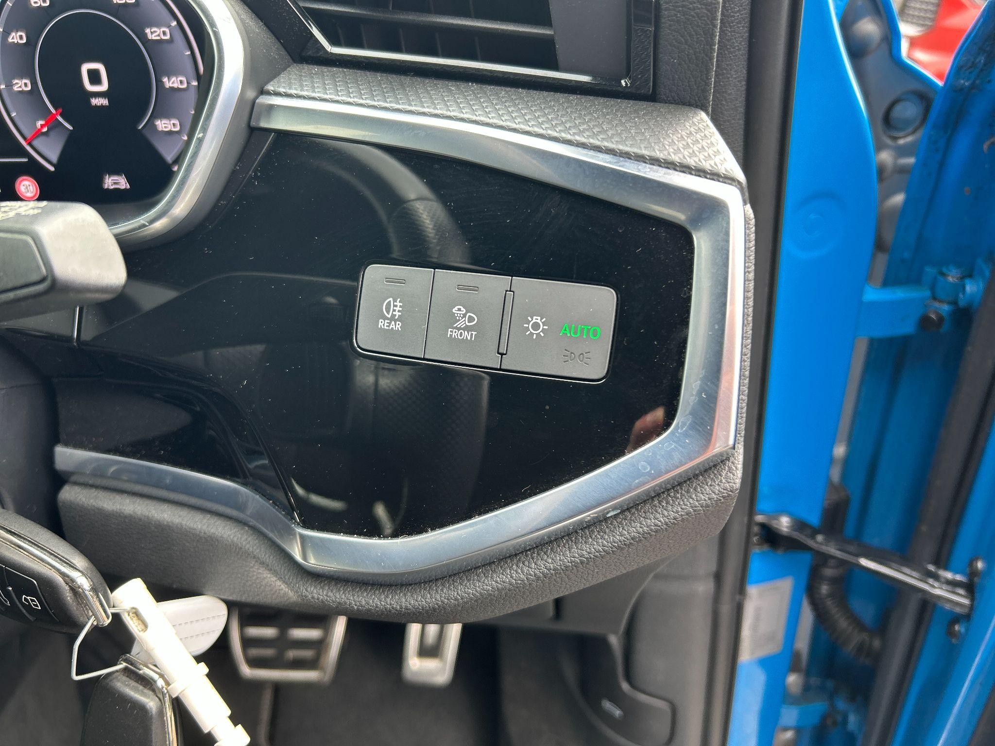 Audi Q3 Image 37