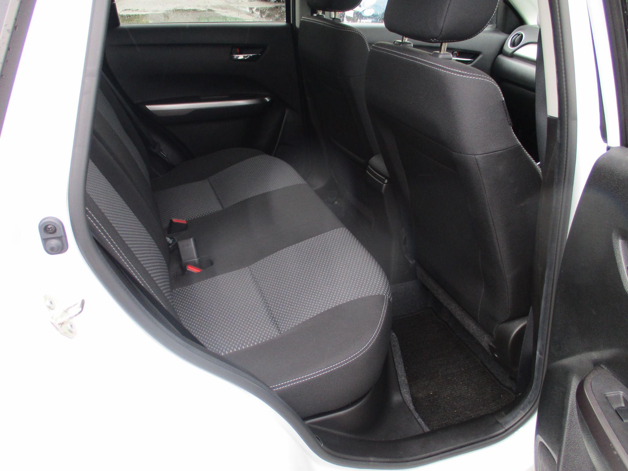 Suzuki Vitara Image 15