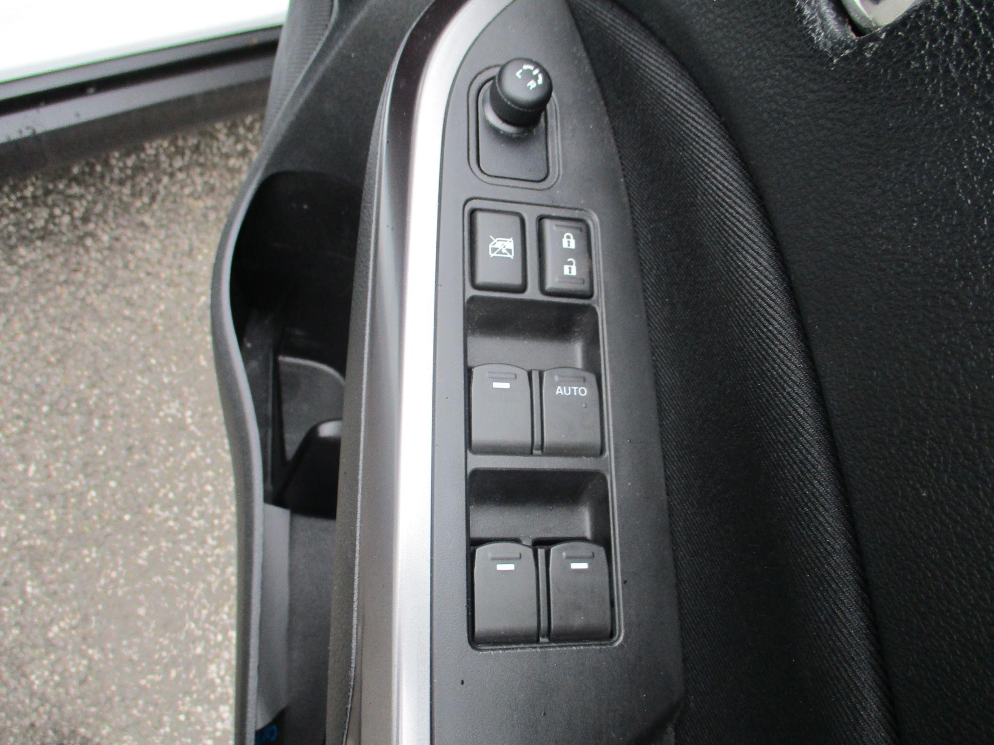 Suzuki Vitara Image 16